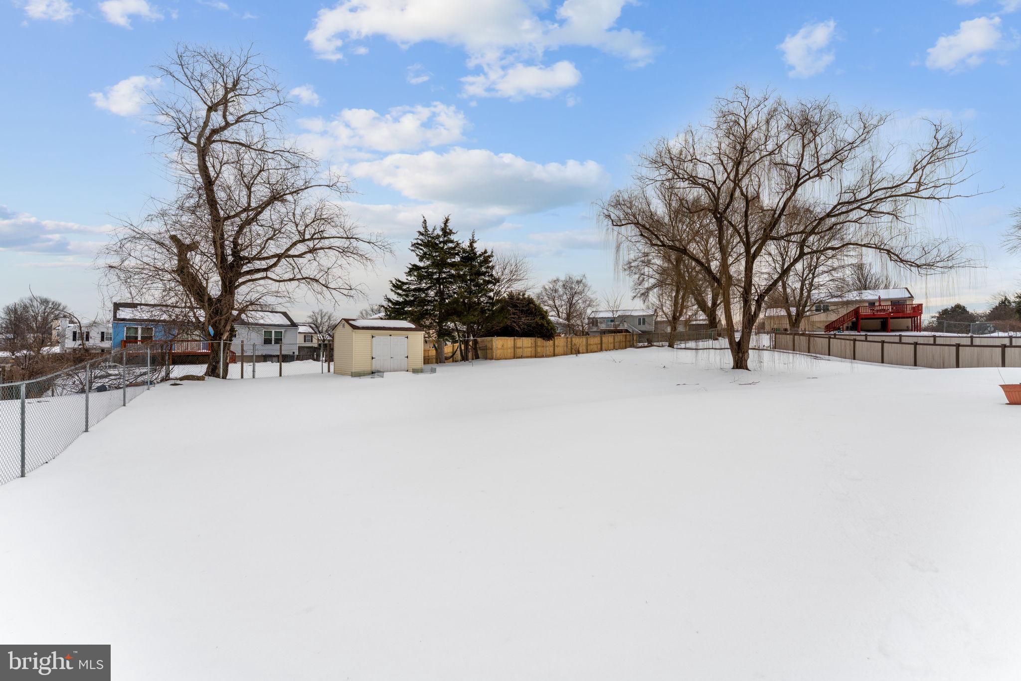 RAMBLING HILLS - Residential