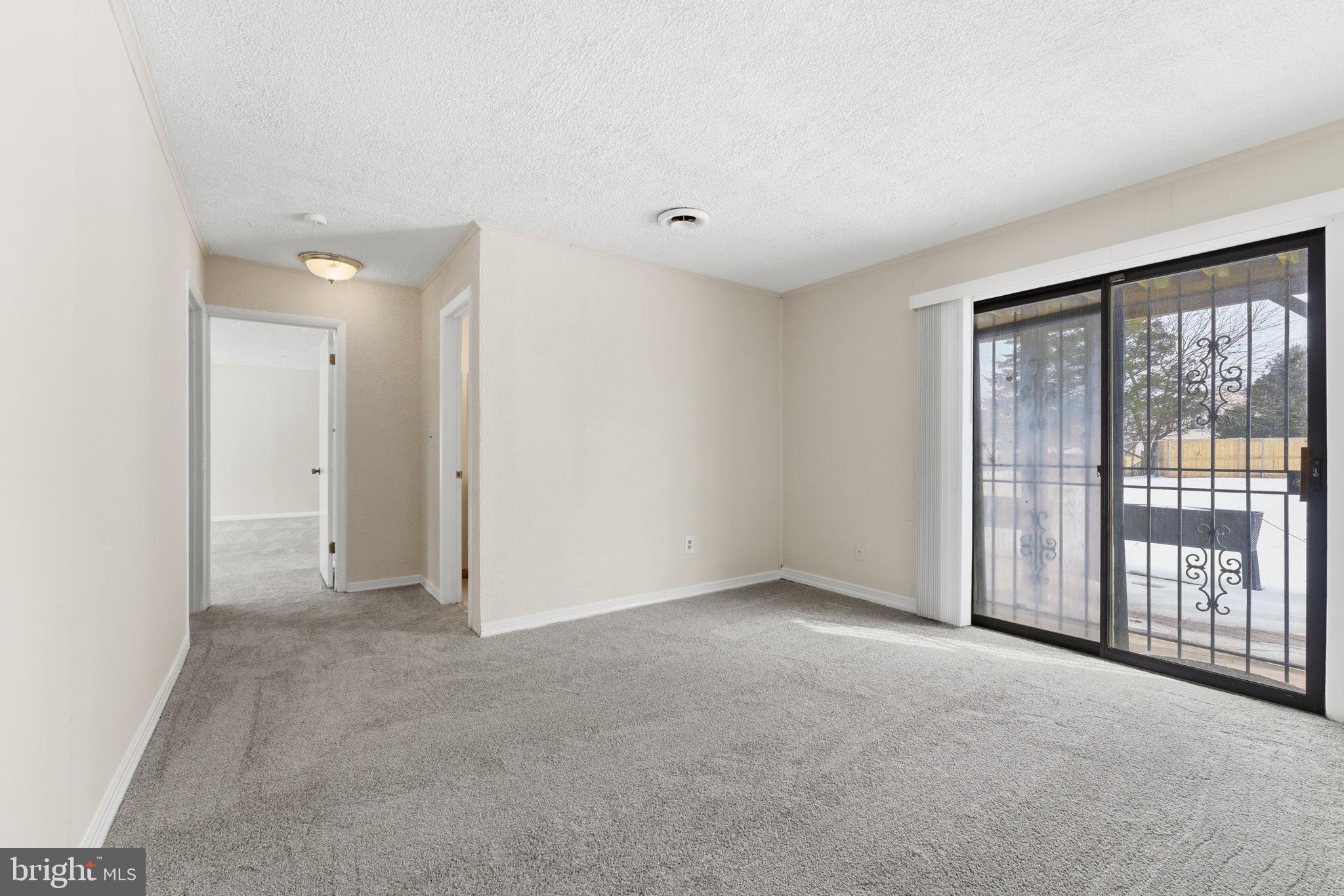 RAMBLING HILLS - Residential