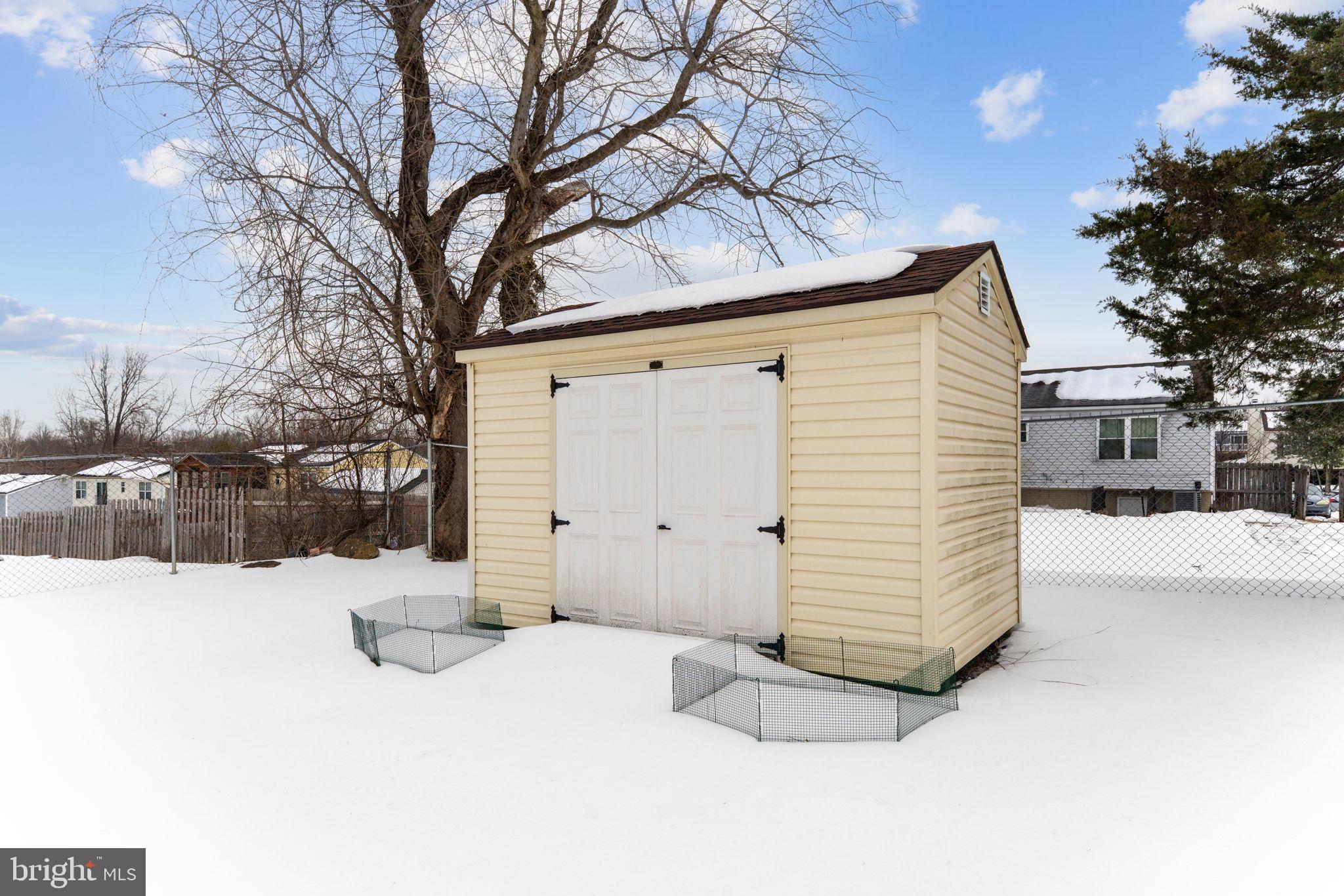 RAMBLING HILLS - Residential