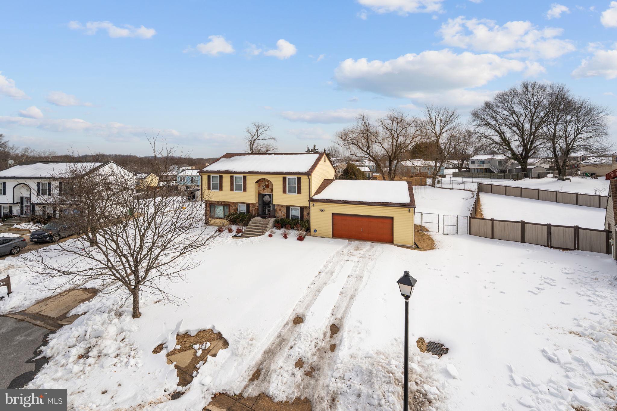 RAMBLING HILLS - Residential