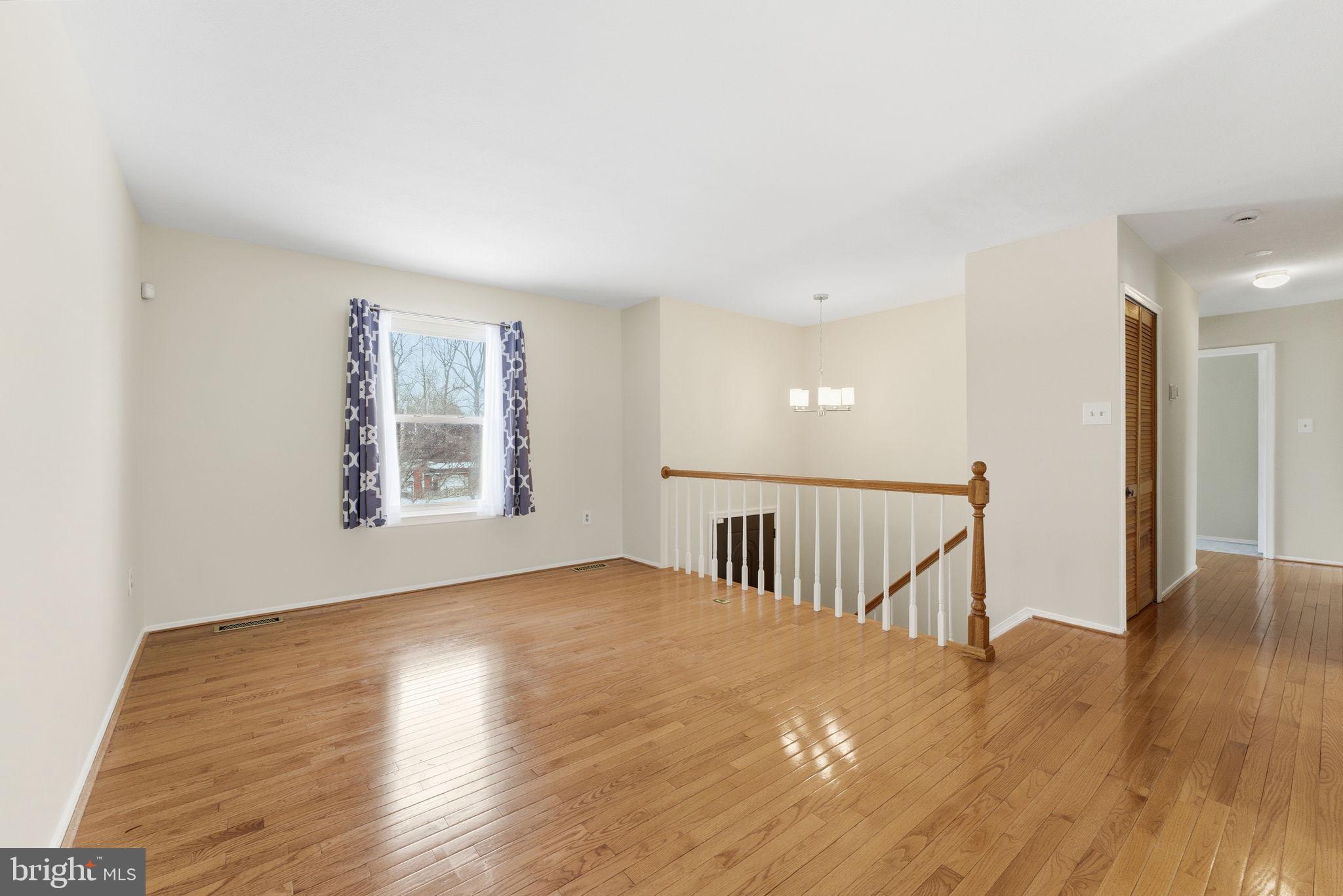 RAMBLING HILLS - Residential