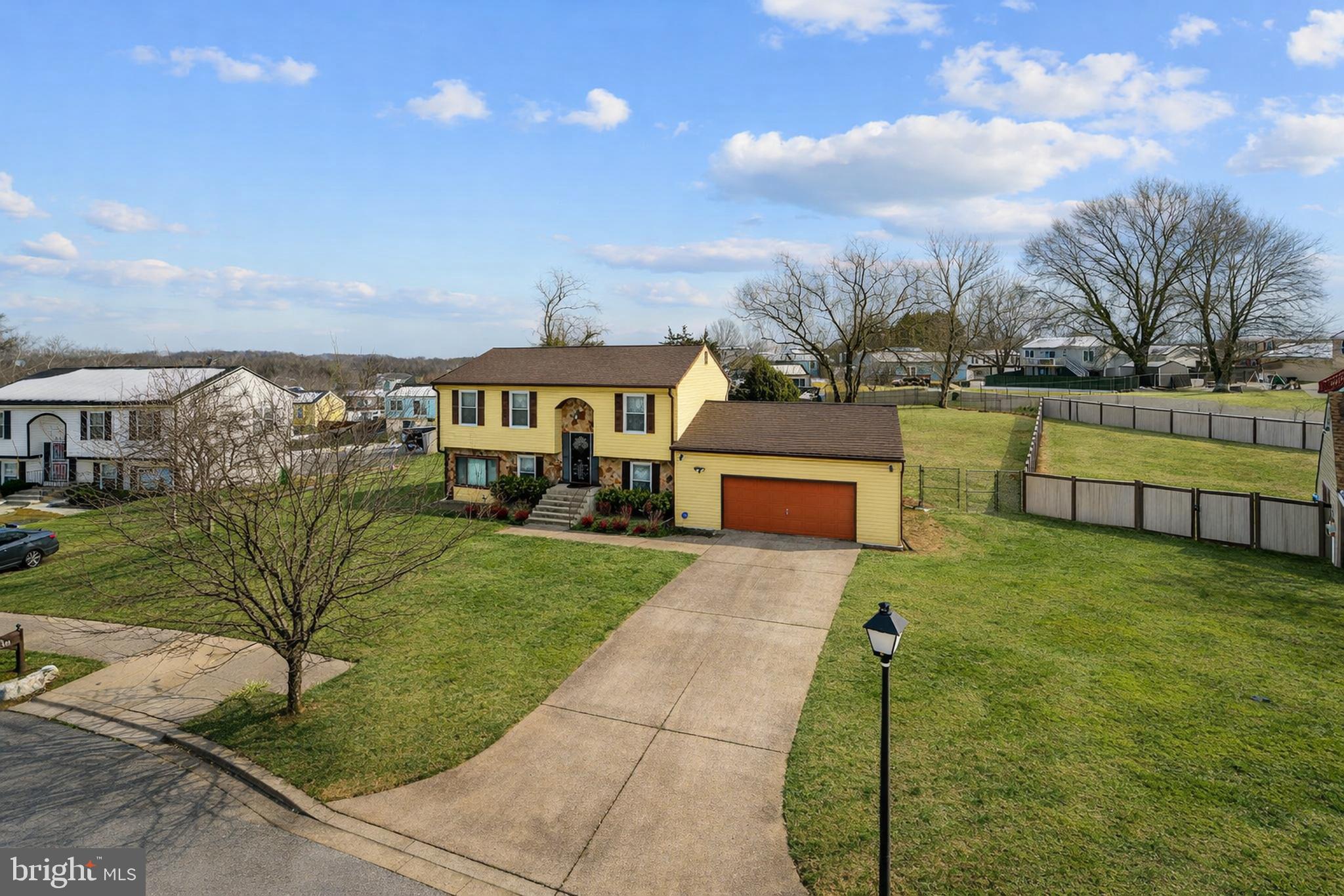 RAMBLING HILLS - Residential