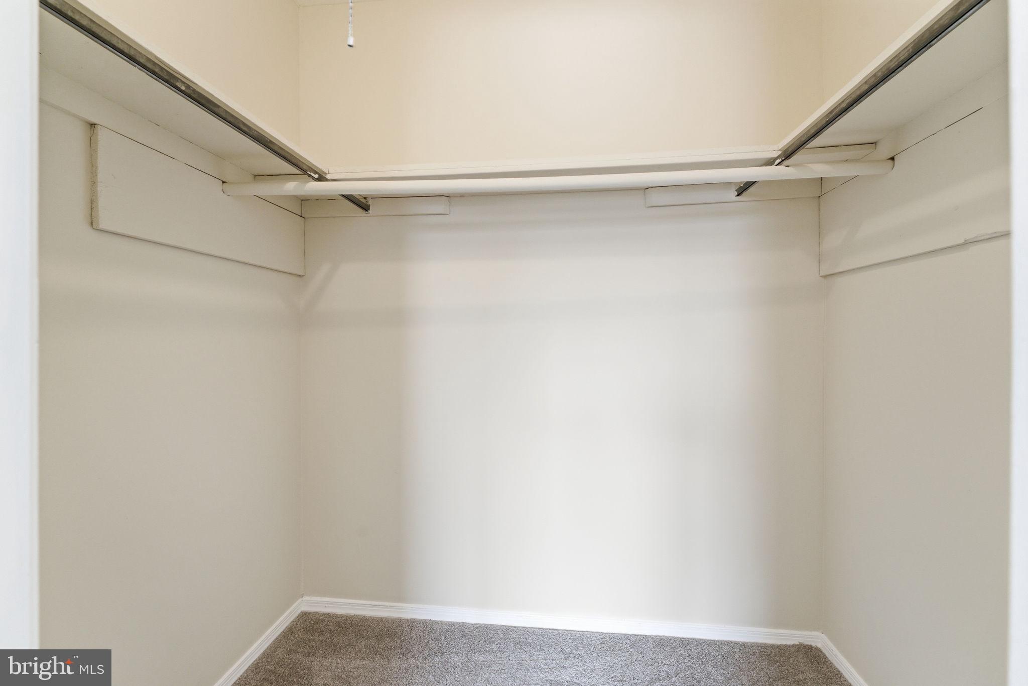 RAMBLING HILLS - Residential