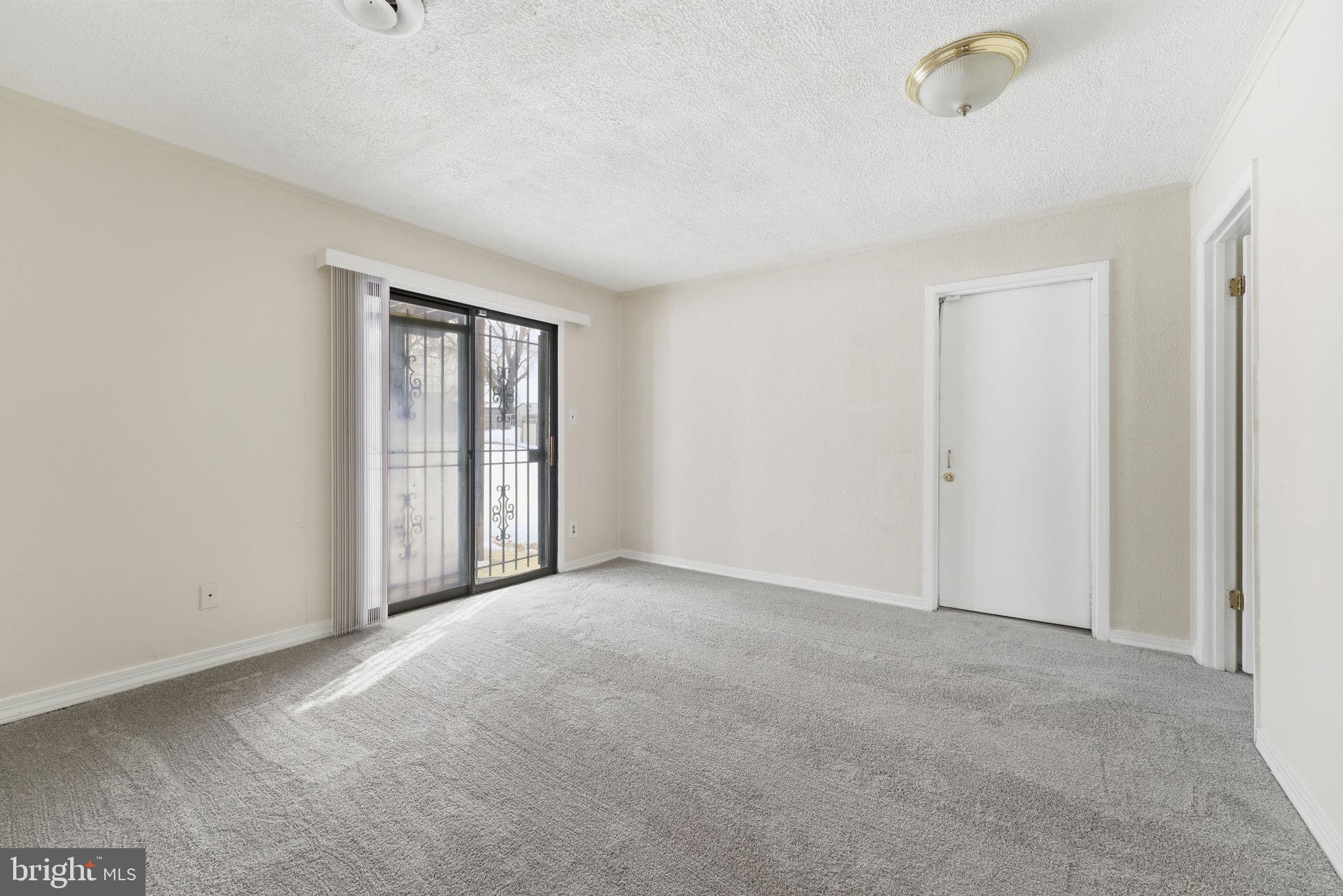 RAMBLING HILLS - Residential