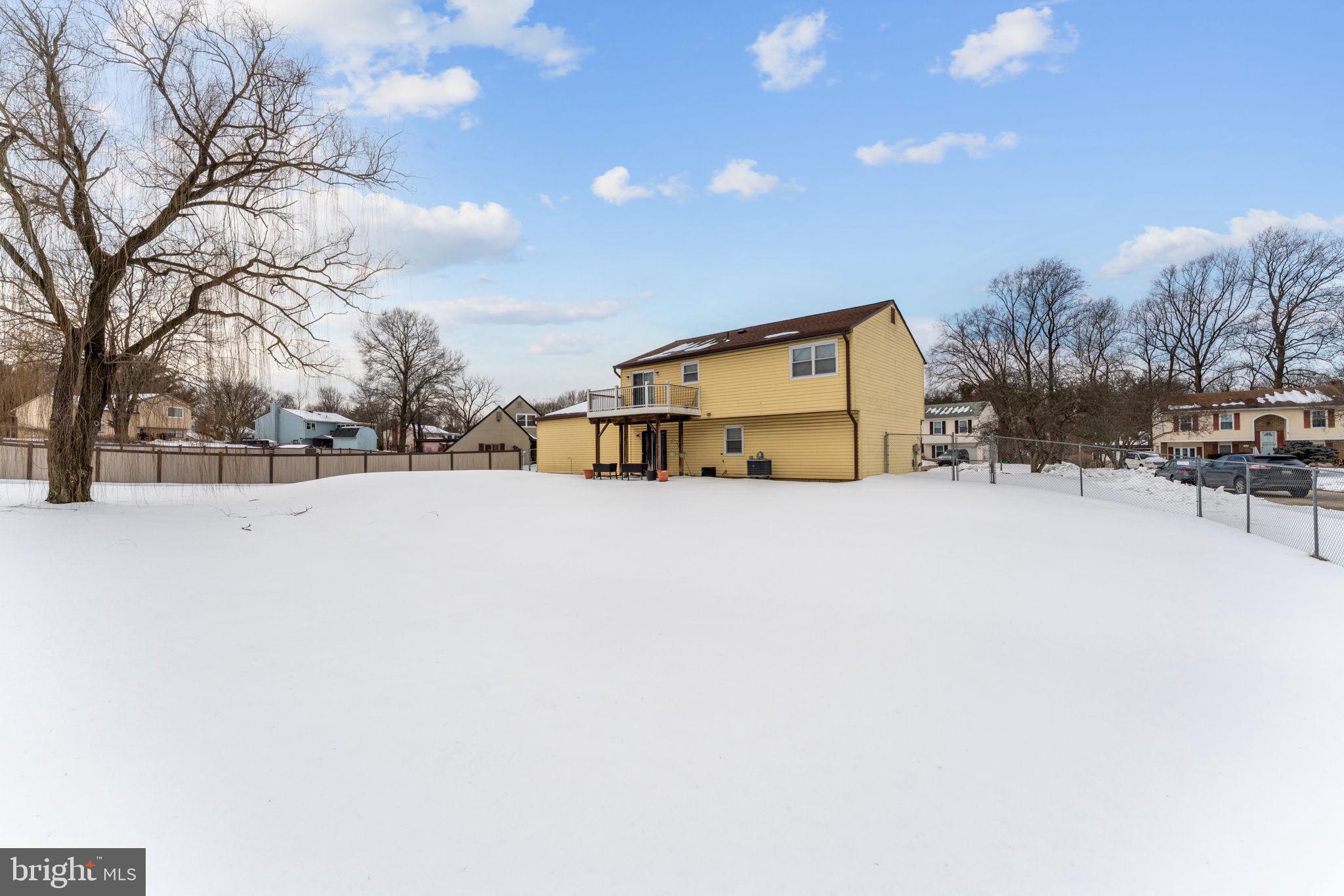 RAMBLING HILLS - Residential