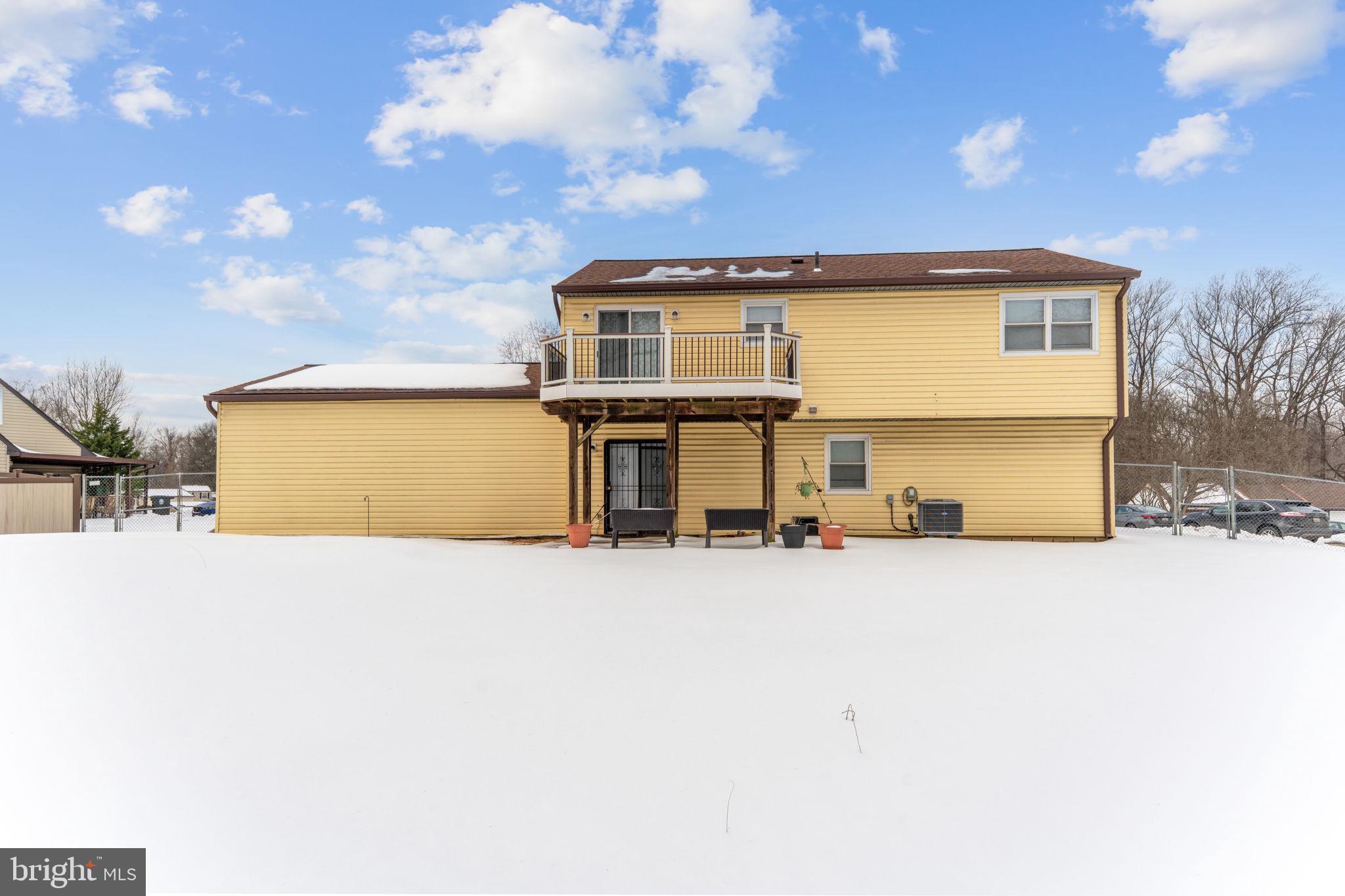 RAMBLING HILLS - Residential