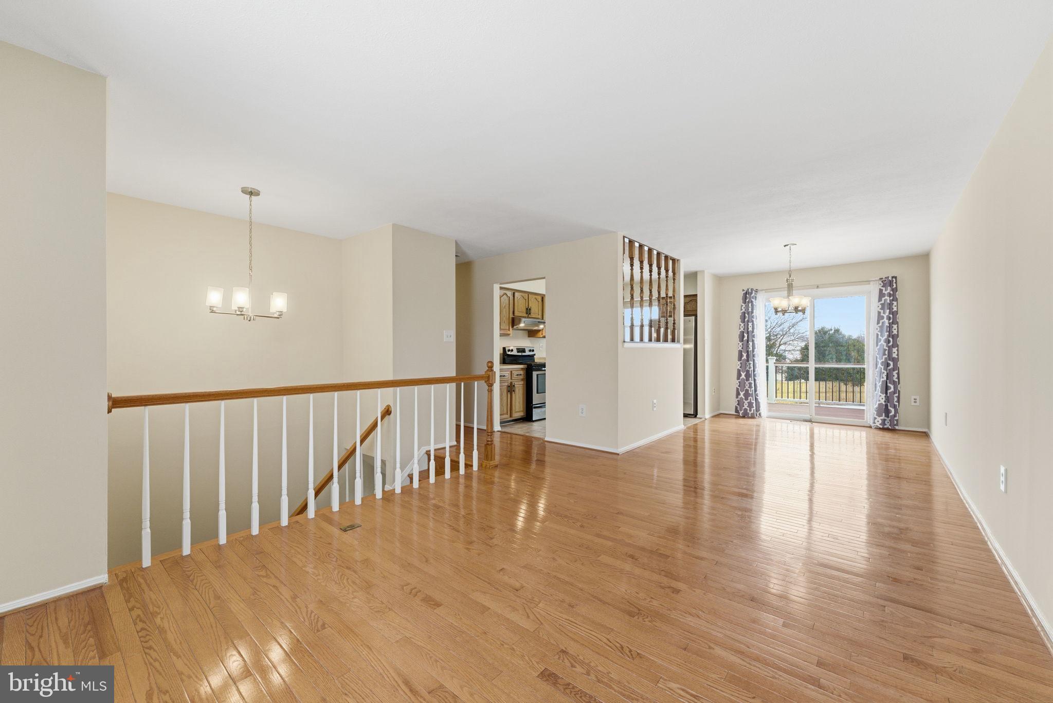 RAMBLING HILLS - Residential