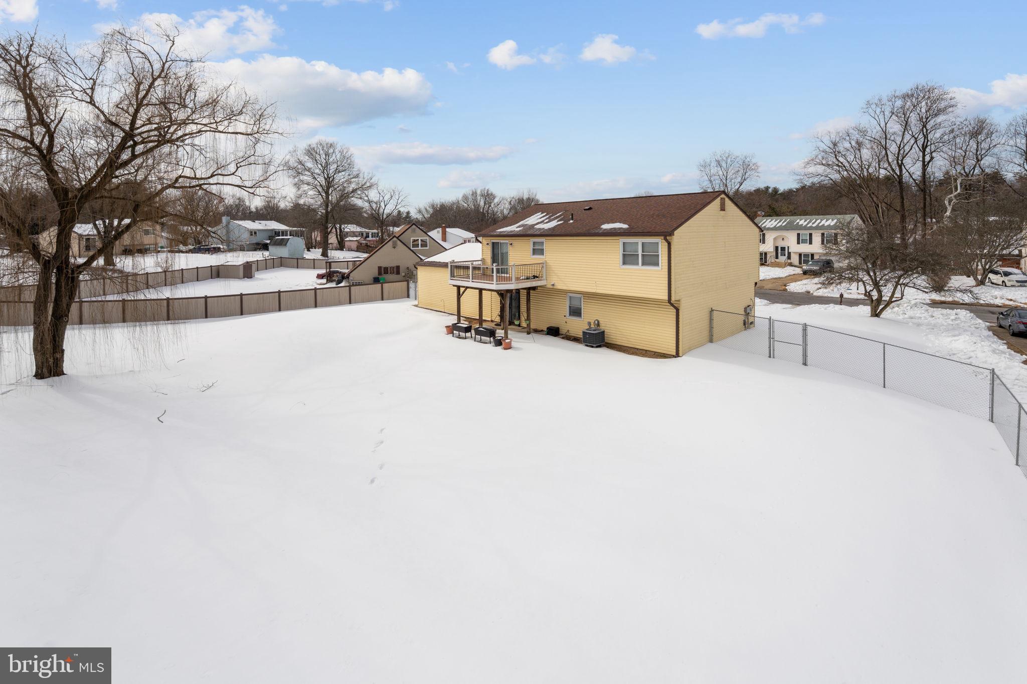 RAMBLING HILLS - Residential