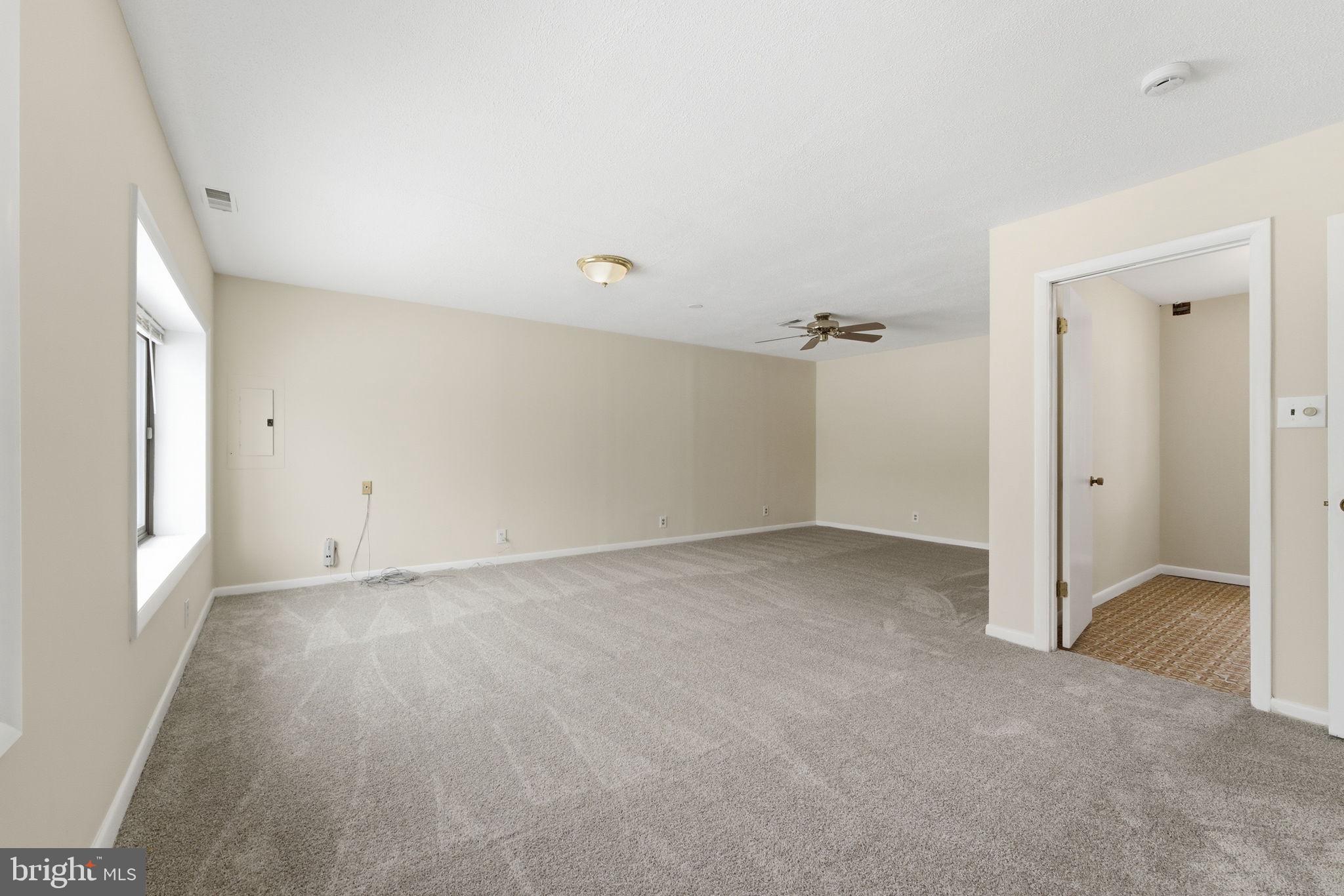 RAMBLING HILLS - Residential