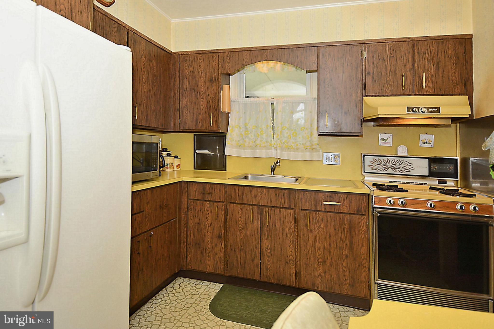 RIDGEFIELD - Residential