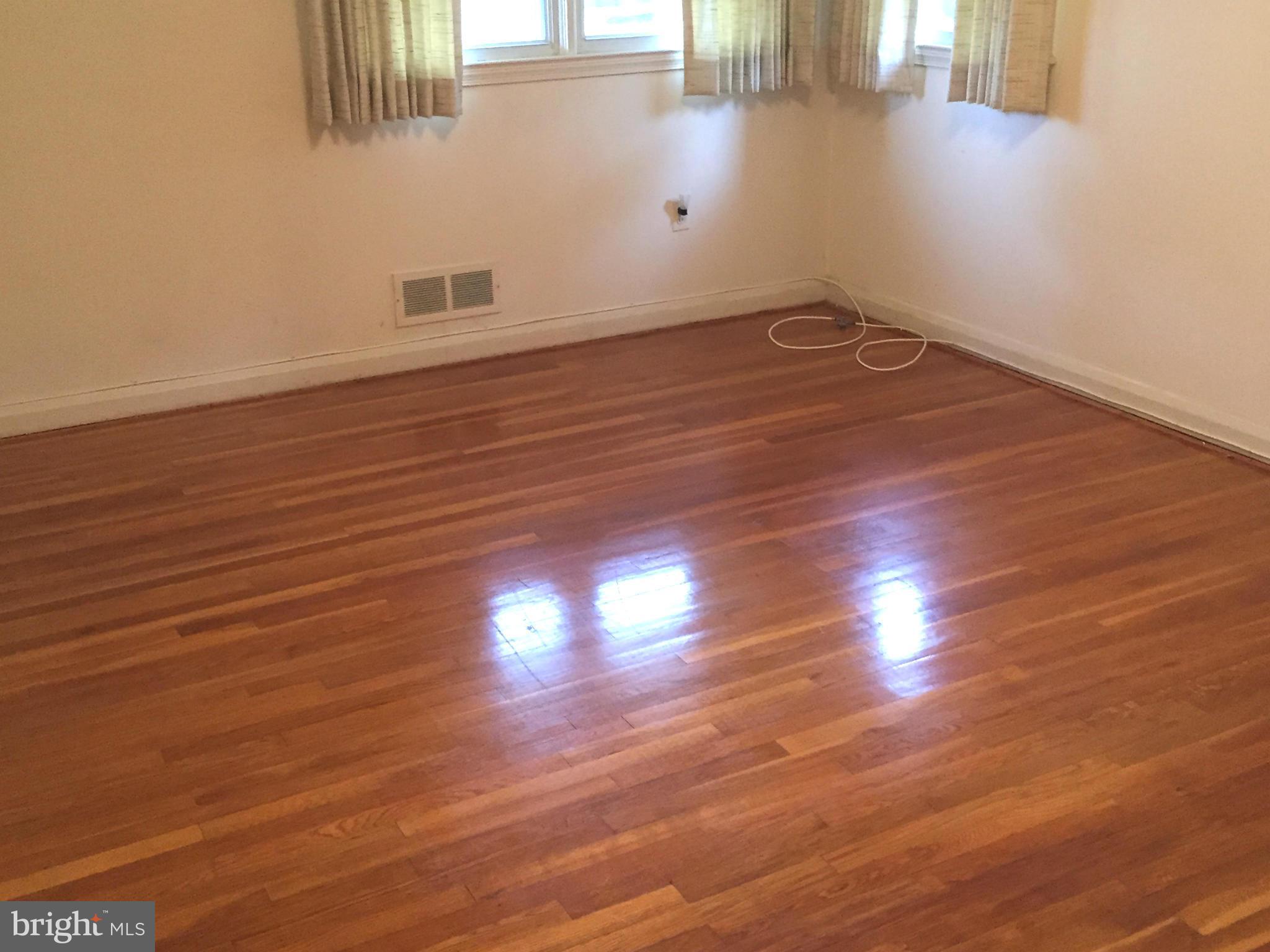 RIDGEFIELD - Residential