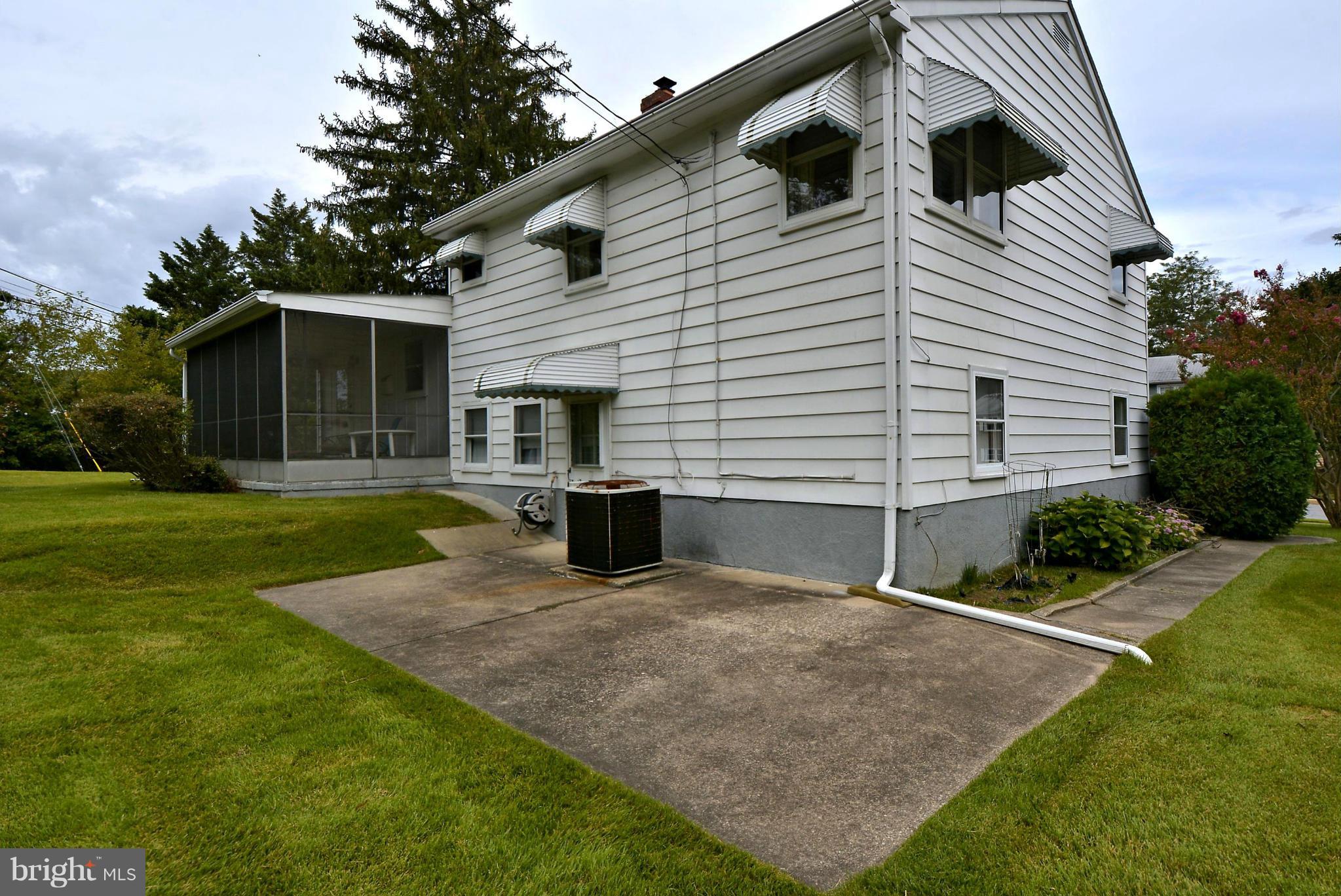 RIDGEFIELD - Residential