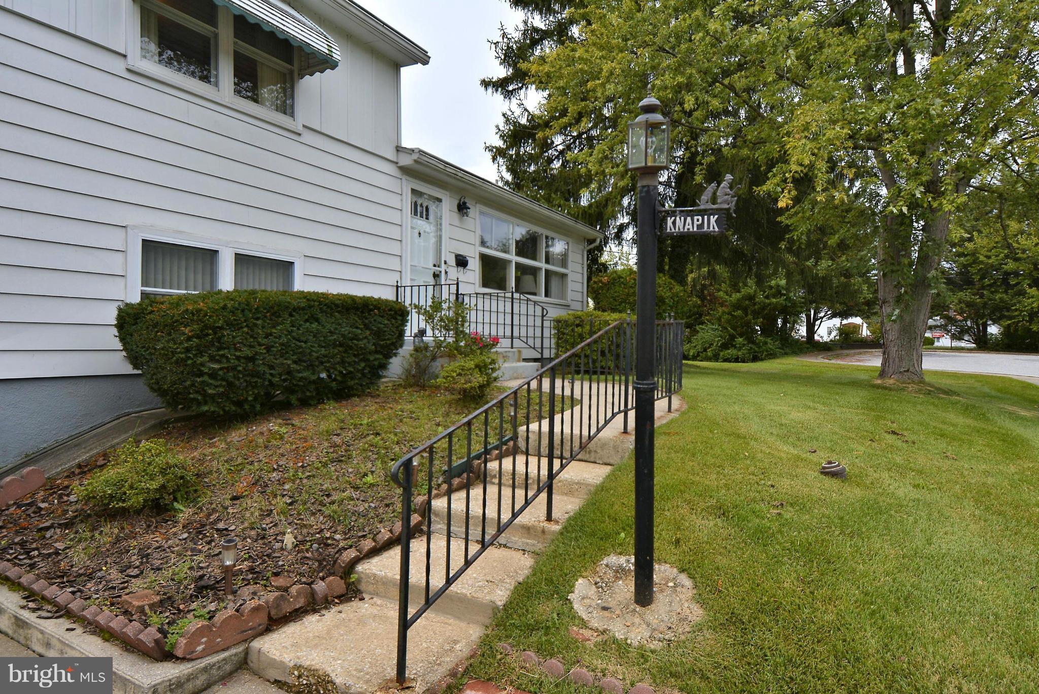 RIDGEFIELD - Residential