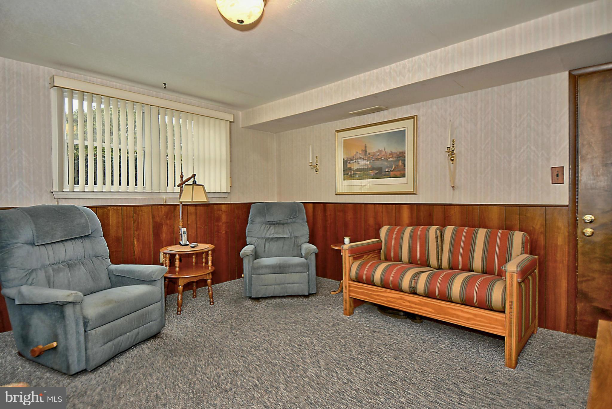 RIDGEFIELD - Residential