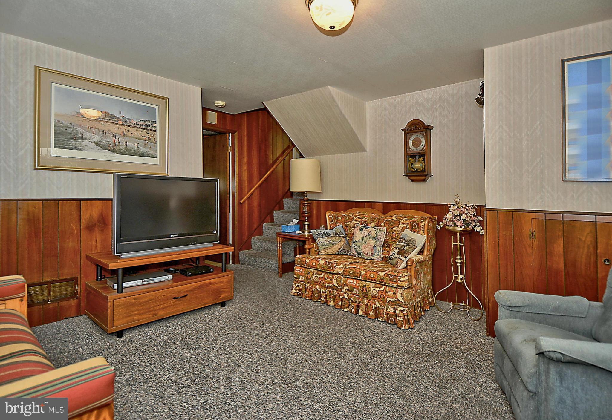 RIDGEFIELD - Residential