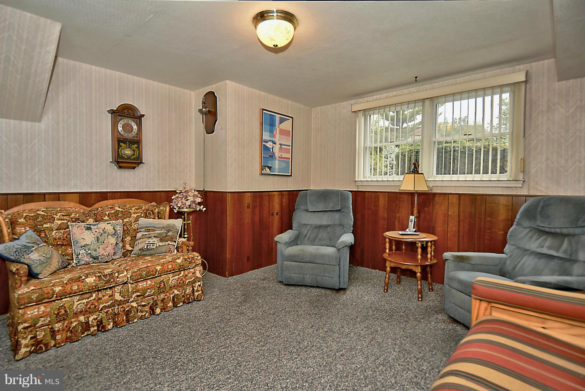 RIDGEFIELD - Residential