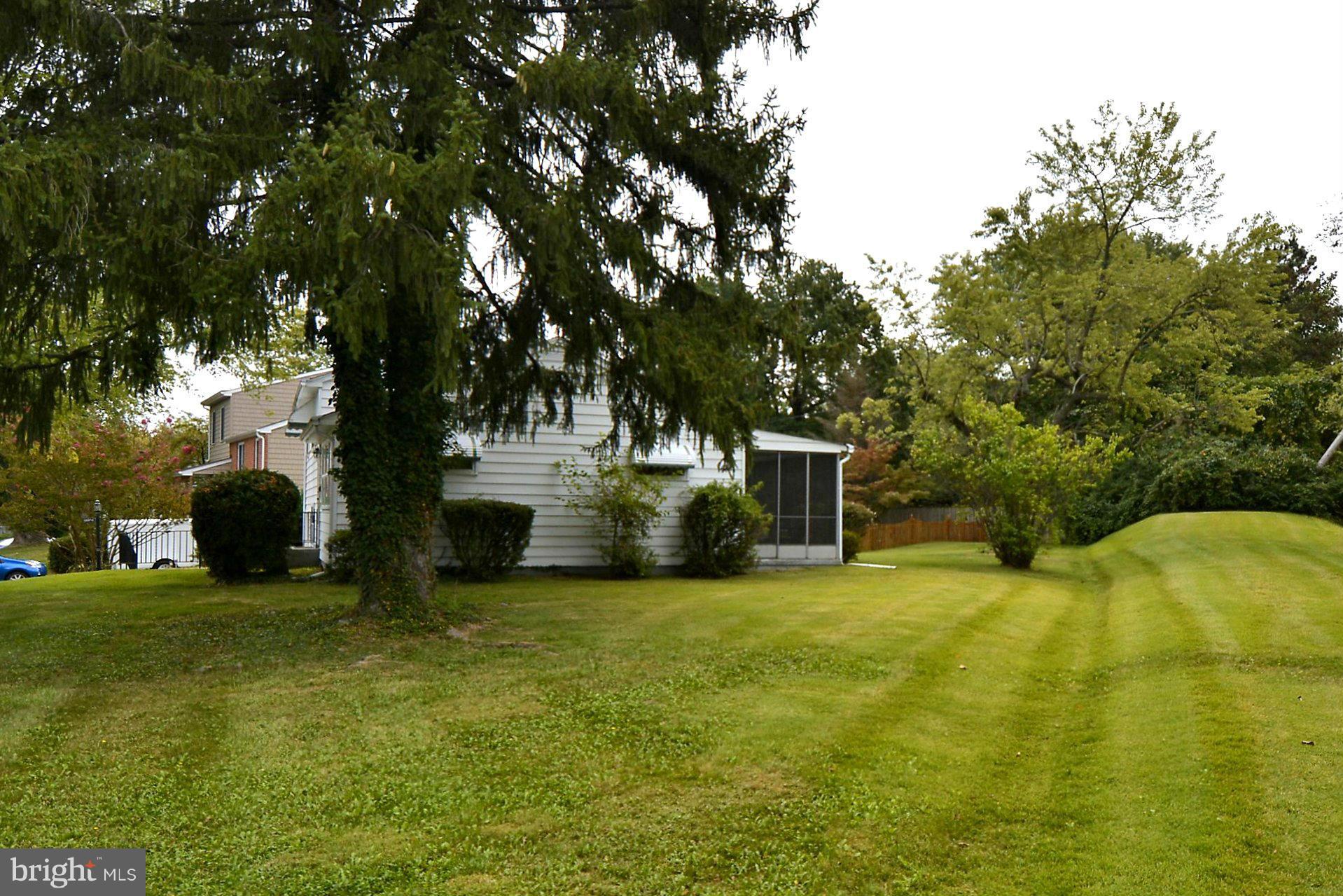 RIDGEFIELD - Residential