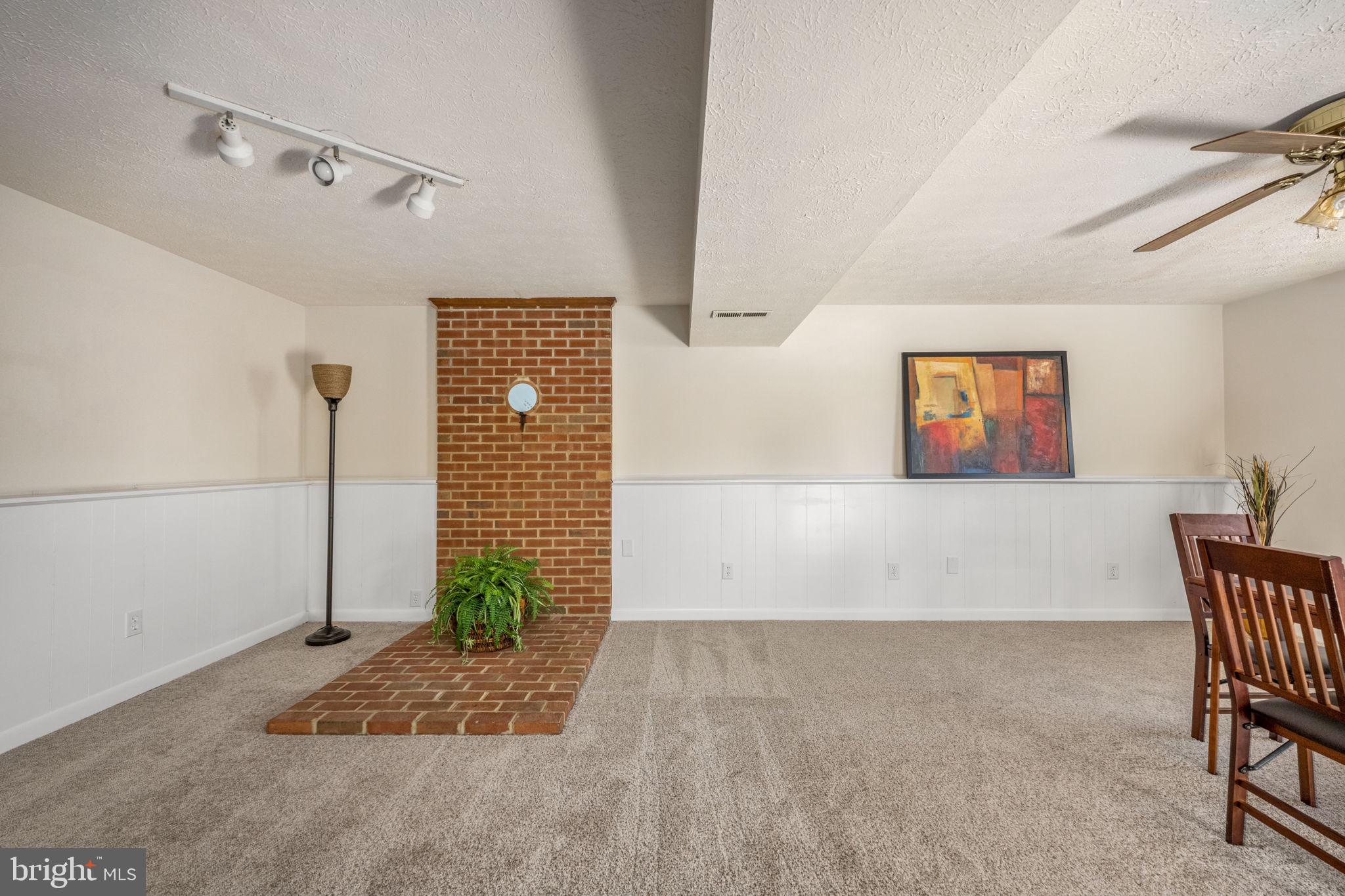 WINDSOR PLACE - Residential