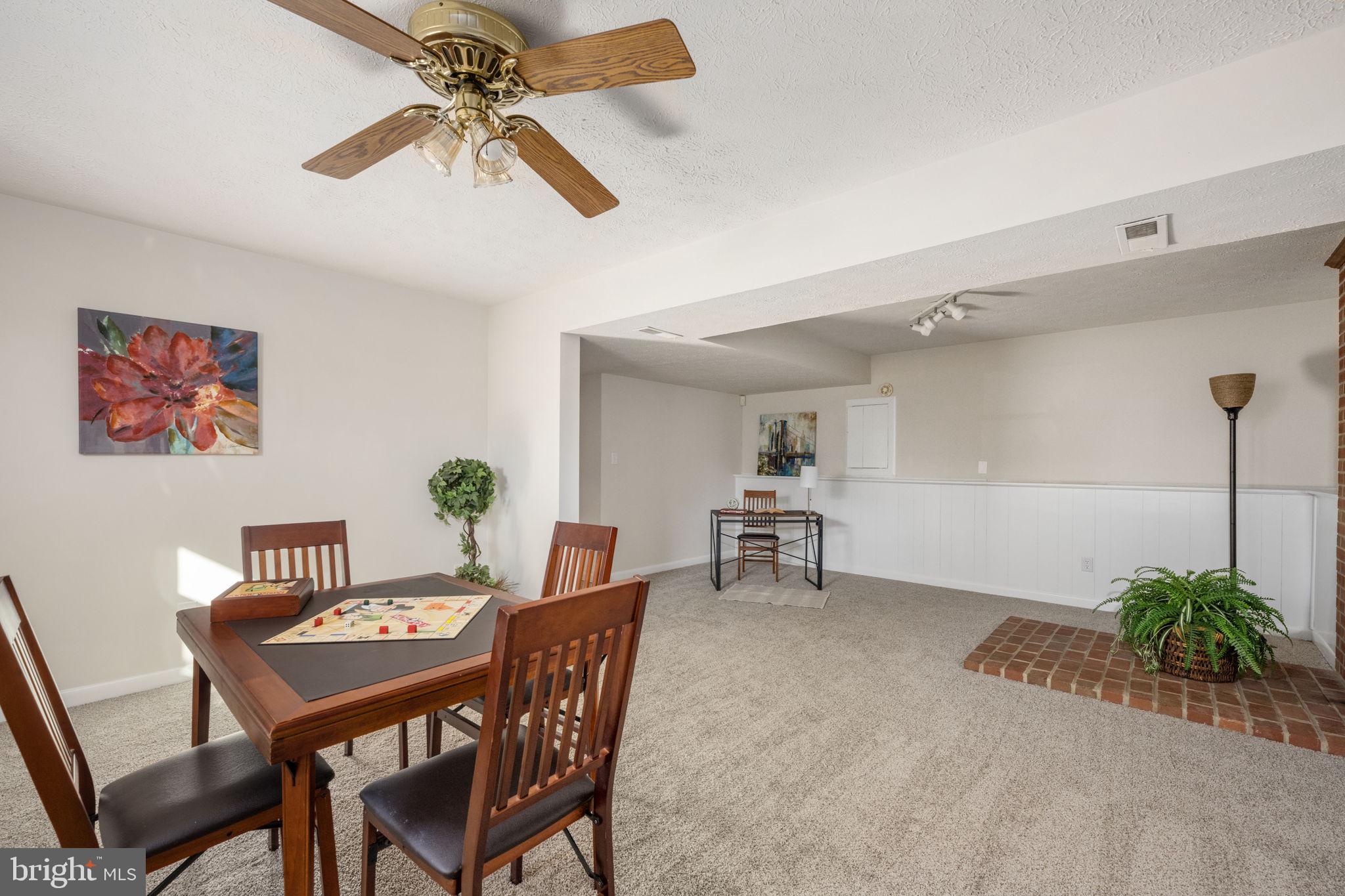 WINDSOR PLACE - Residential