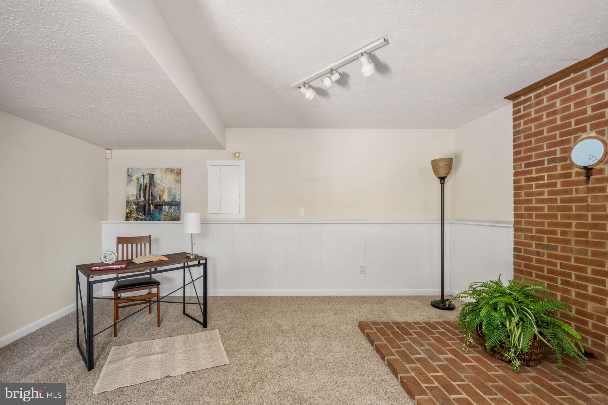 WINDSOR PLACE - Residential