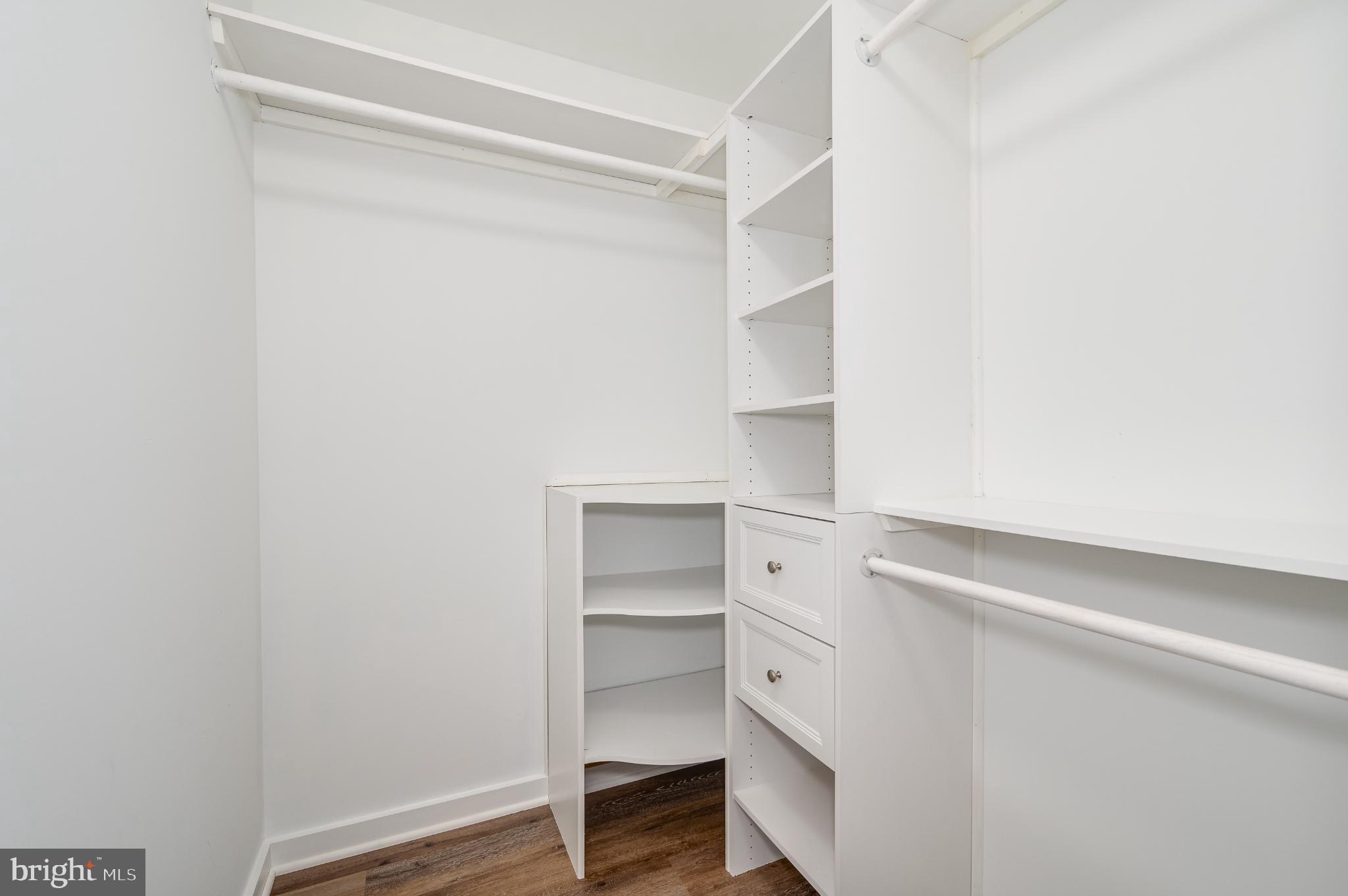 LAKELAND PLACE - Residential Lease