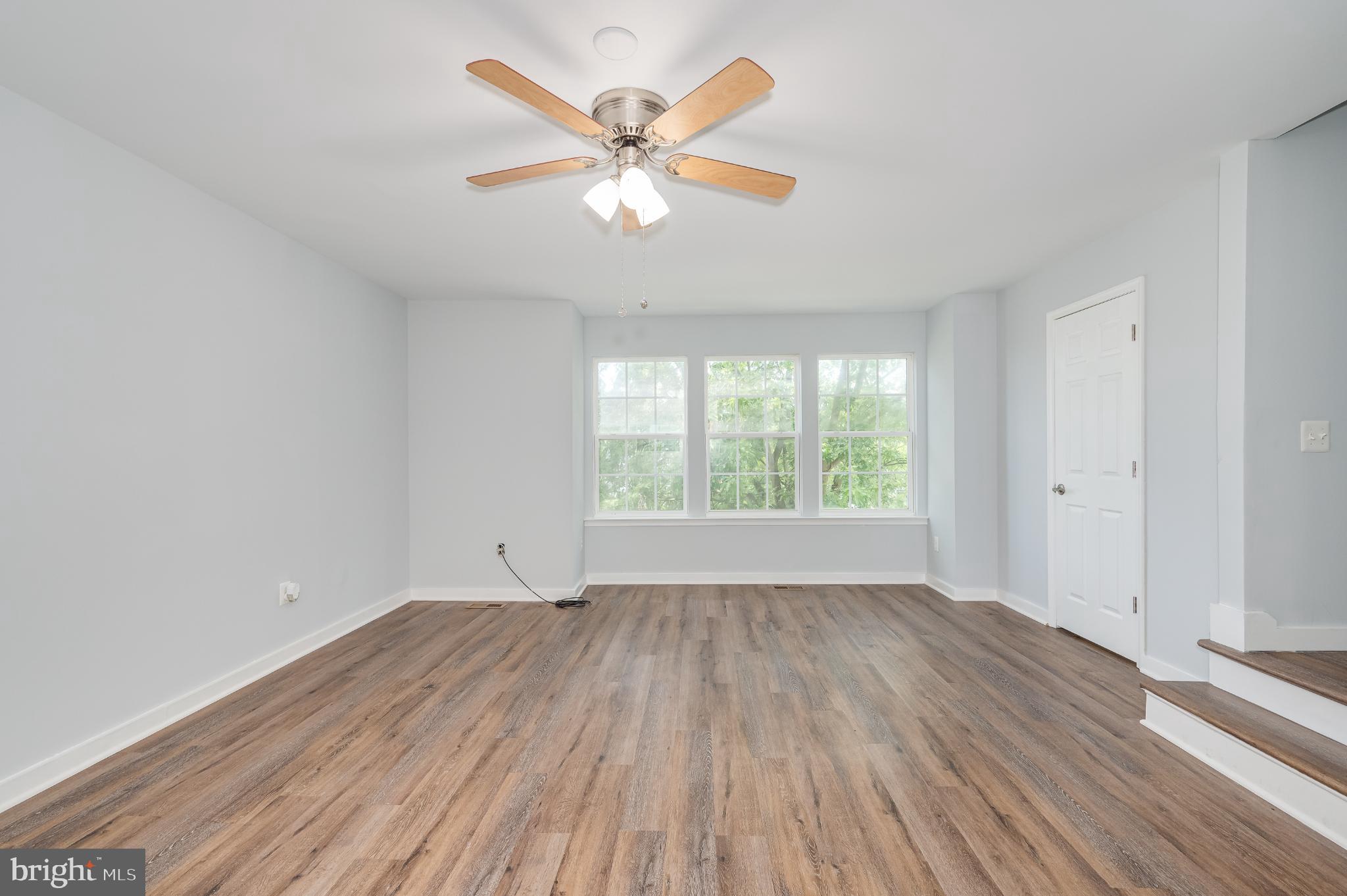 LAKELAND PLACE - Residential Lease