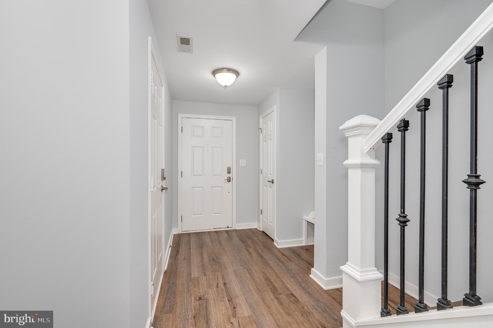 LAKELAND PLACE - Residential Lease