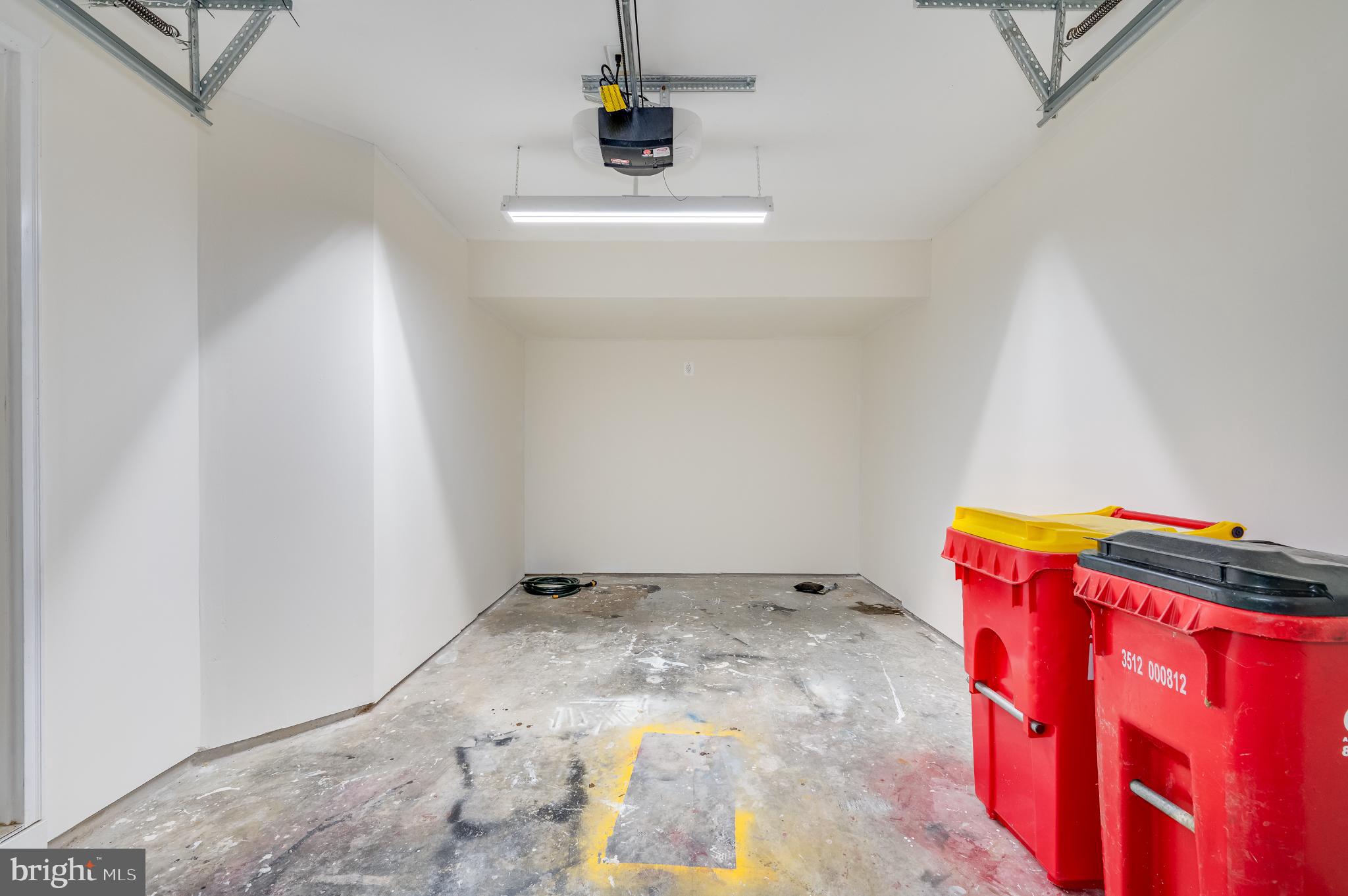 LAKELAND PLACE - Residential Lease