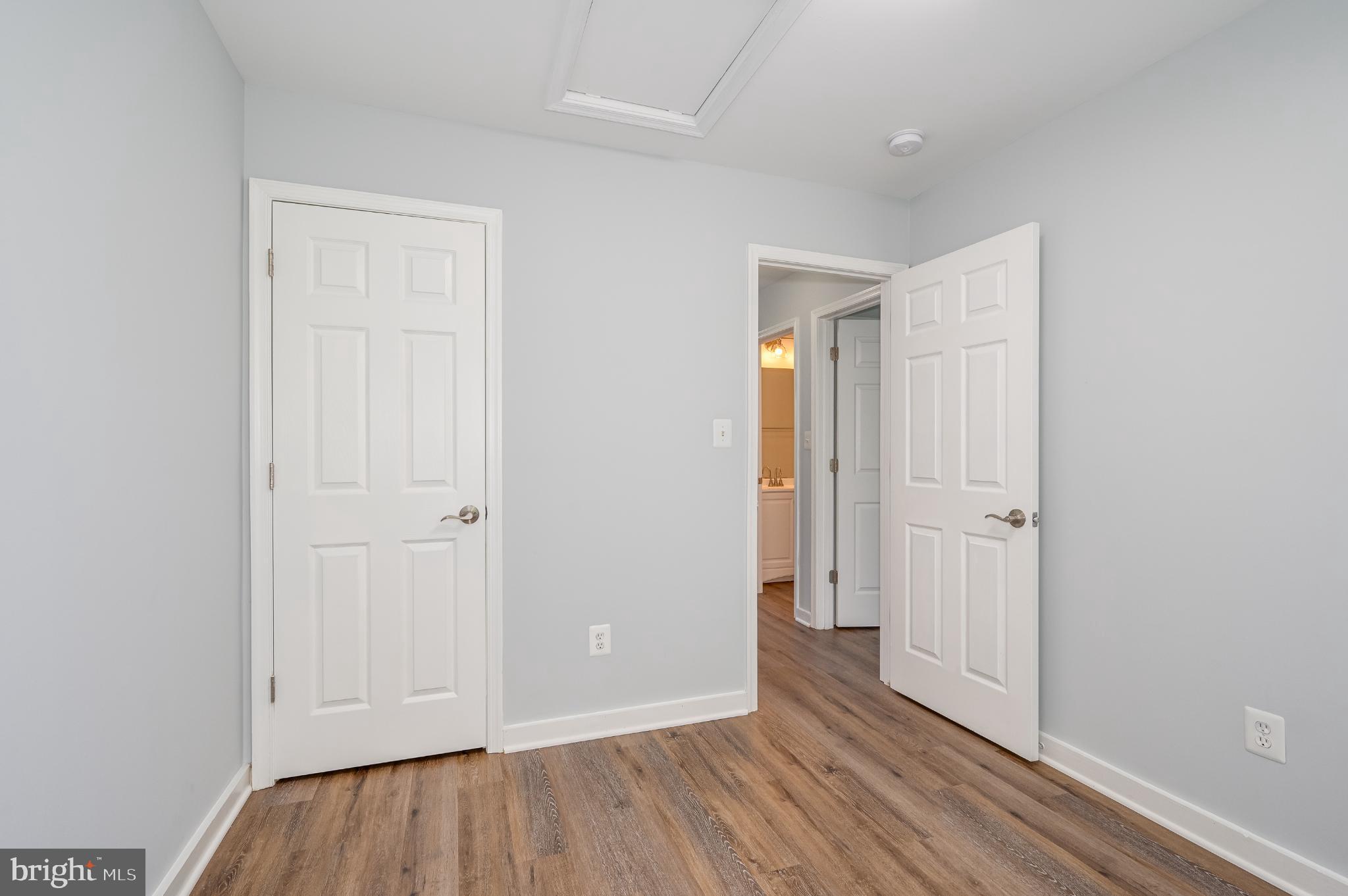 LAKELAND PLACE - Residential Lease