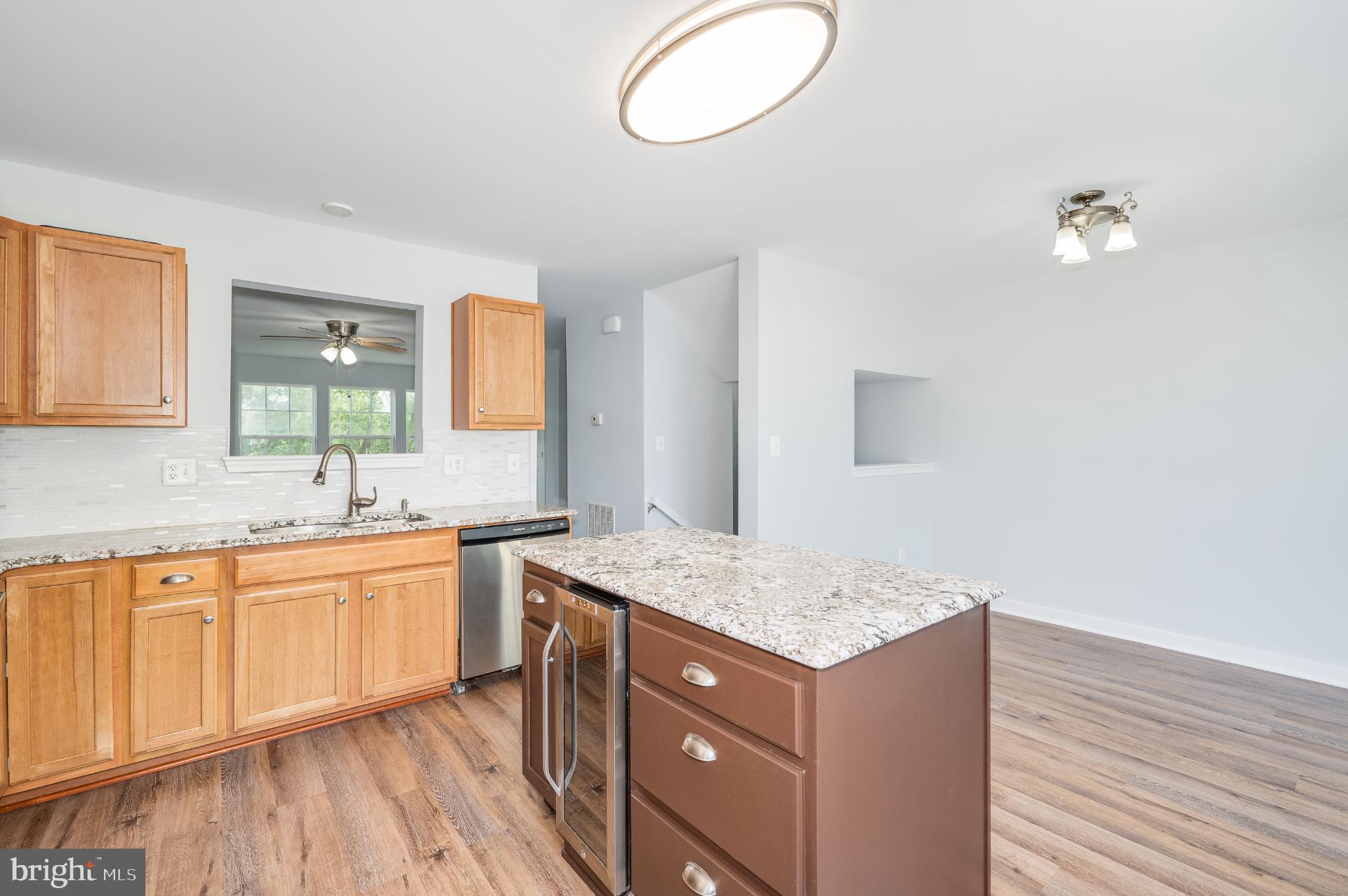 LAKELAND PLACE - Residential Lease