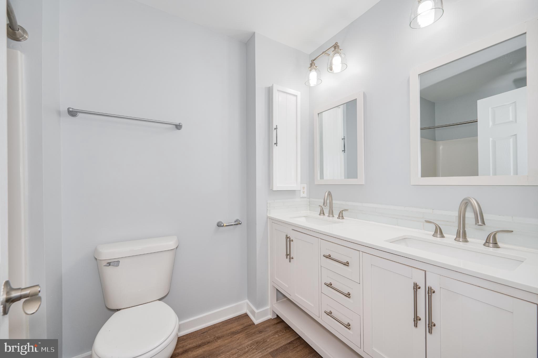 LAKELAND PLACE - Residential Lease