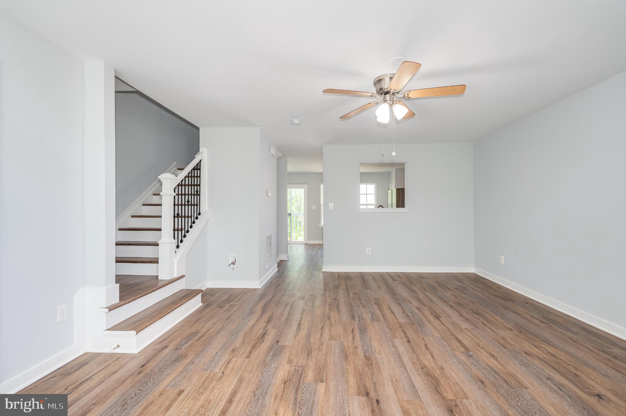 LAKELAND PLACE - Residential Lease