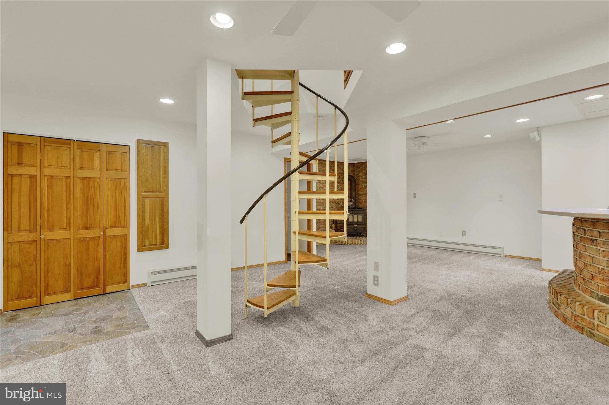 VALLEY GREEN - Residential