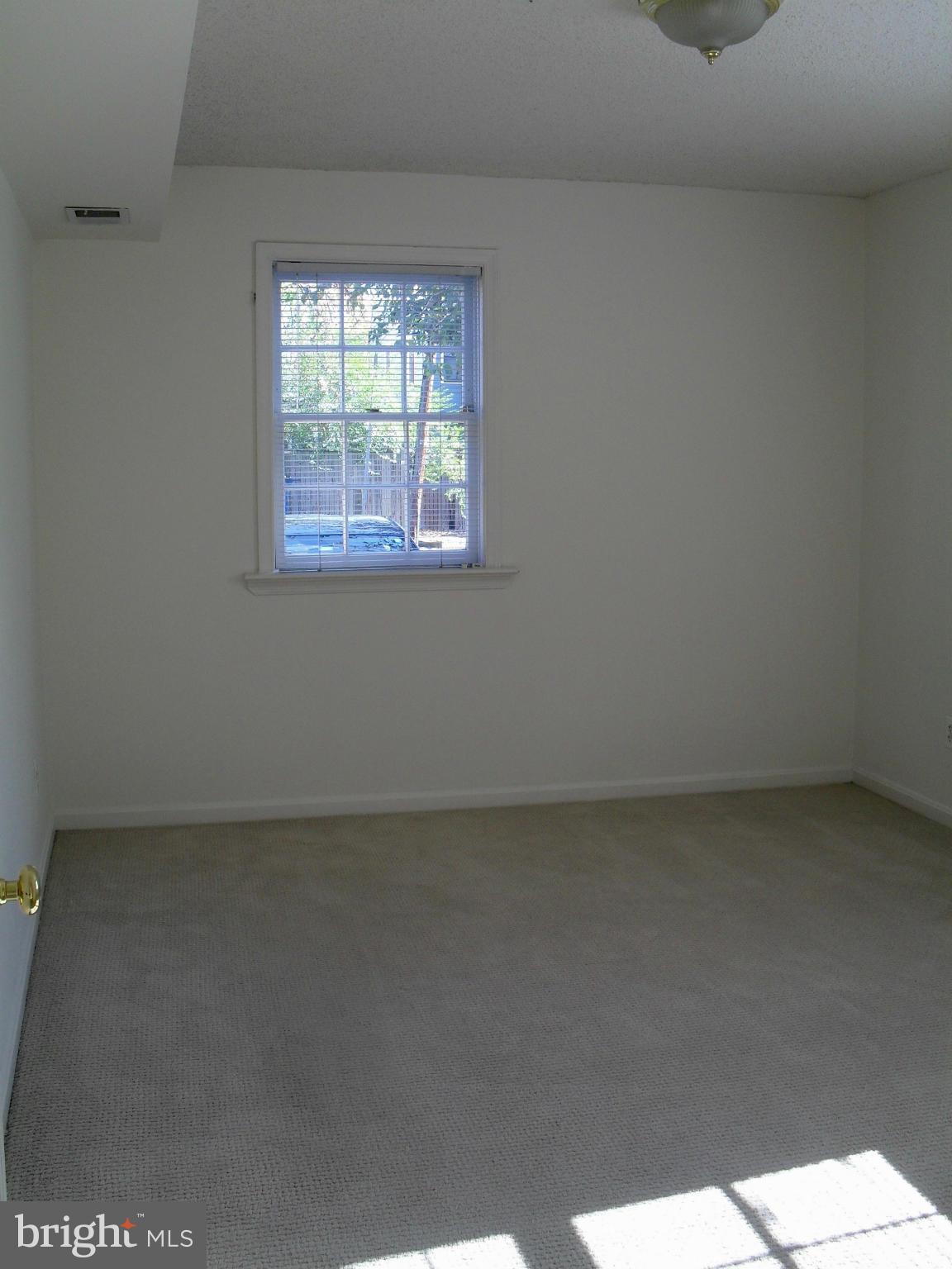 OLD TOWN - Residential Lease