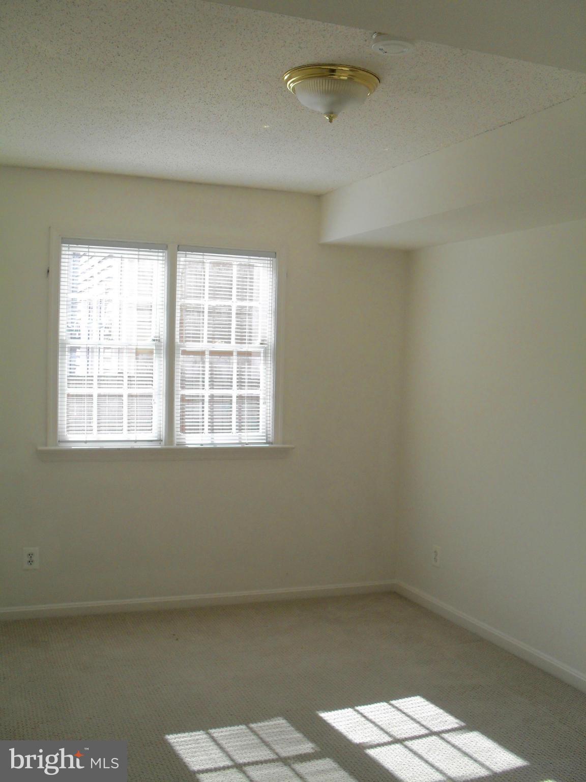 OLD TOWN - Residential Lease