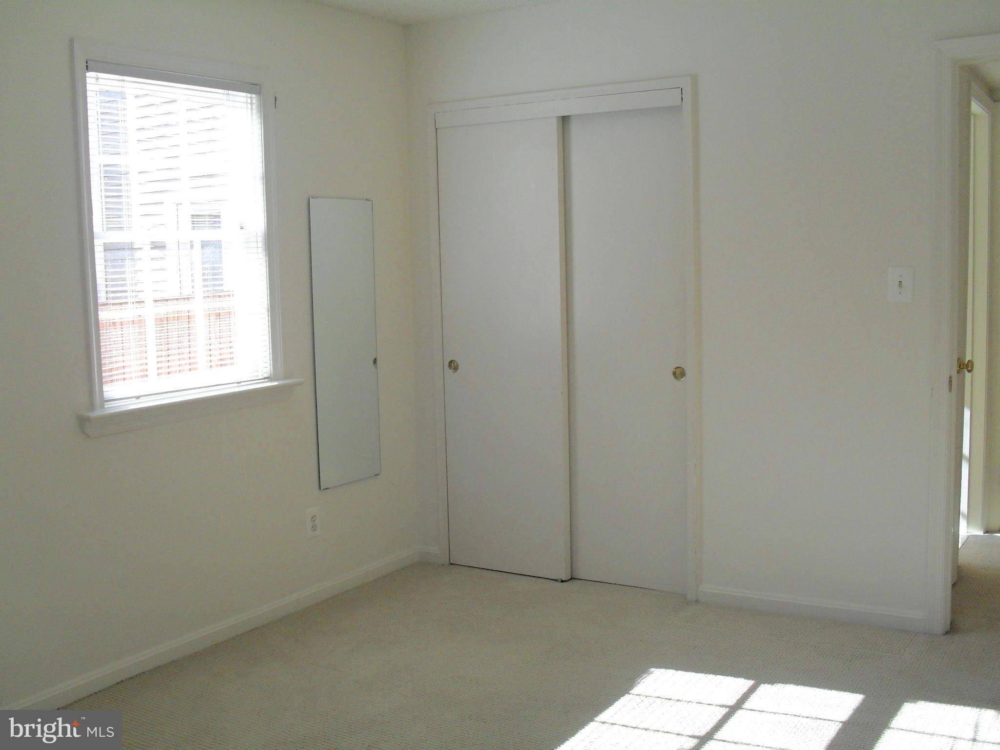 OLD TOWN - Residential Lease