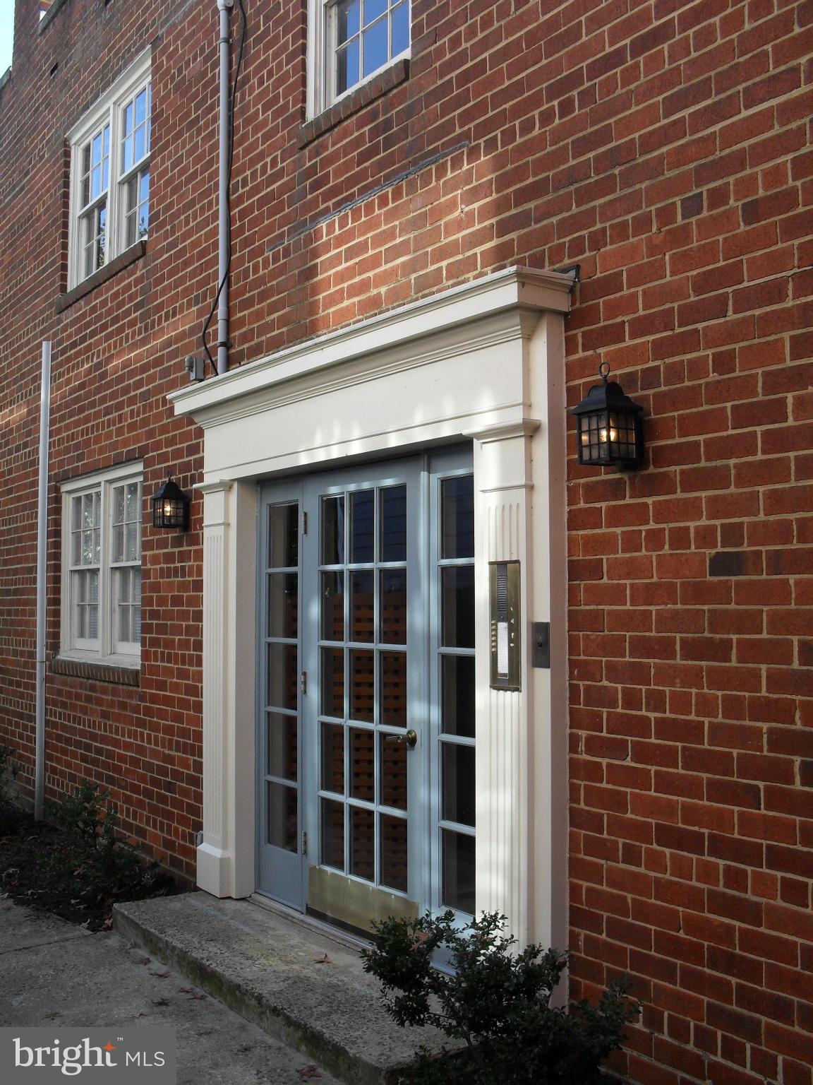 OLD TOWN - Residential Lease