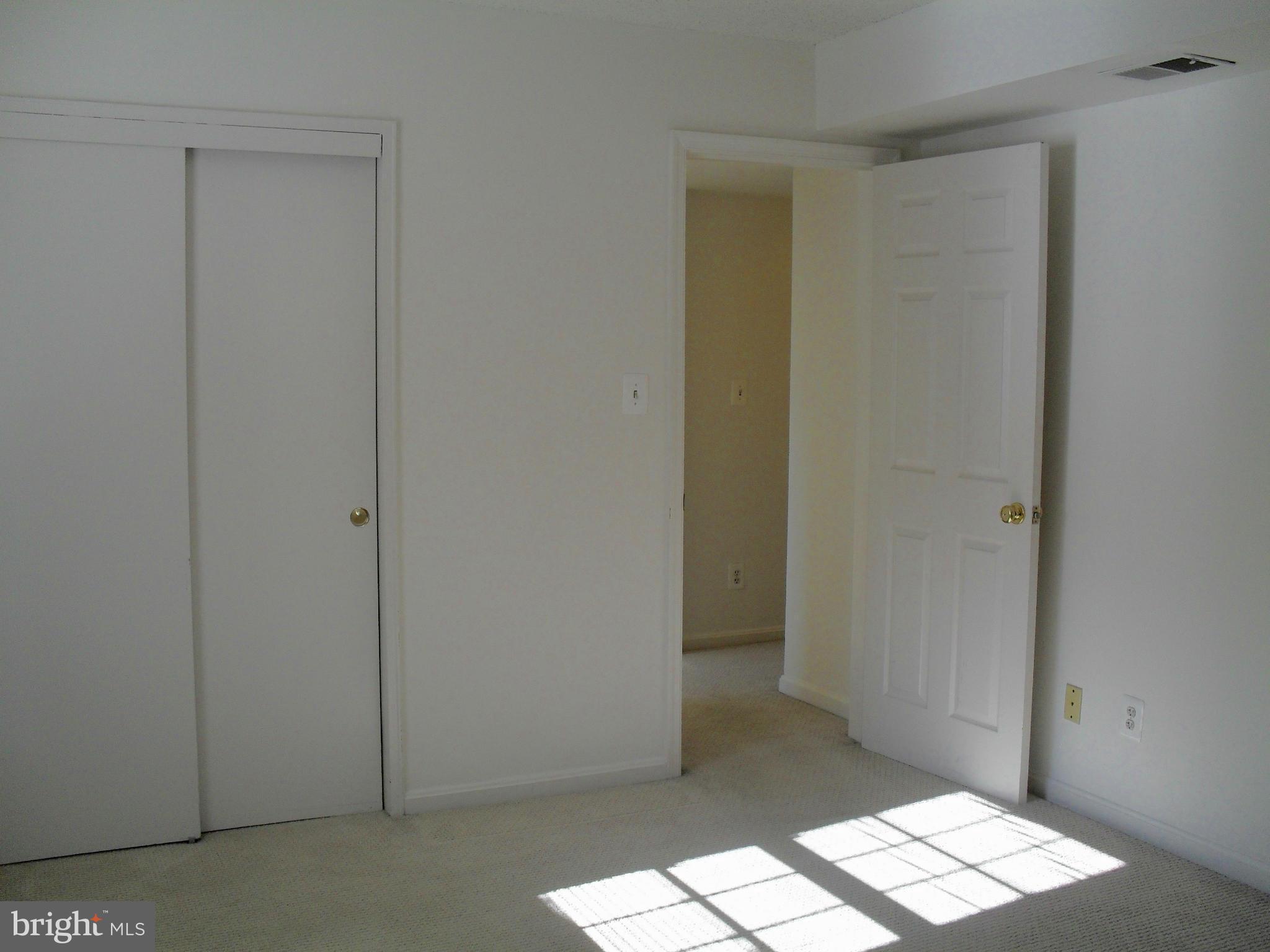 OLD TOWN - Residential Lease