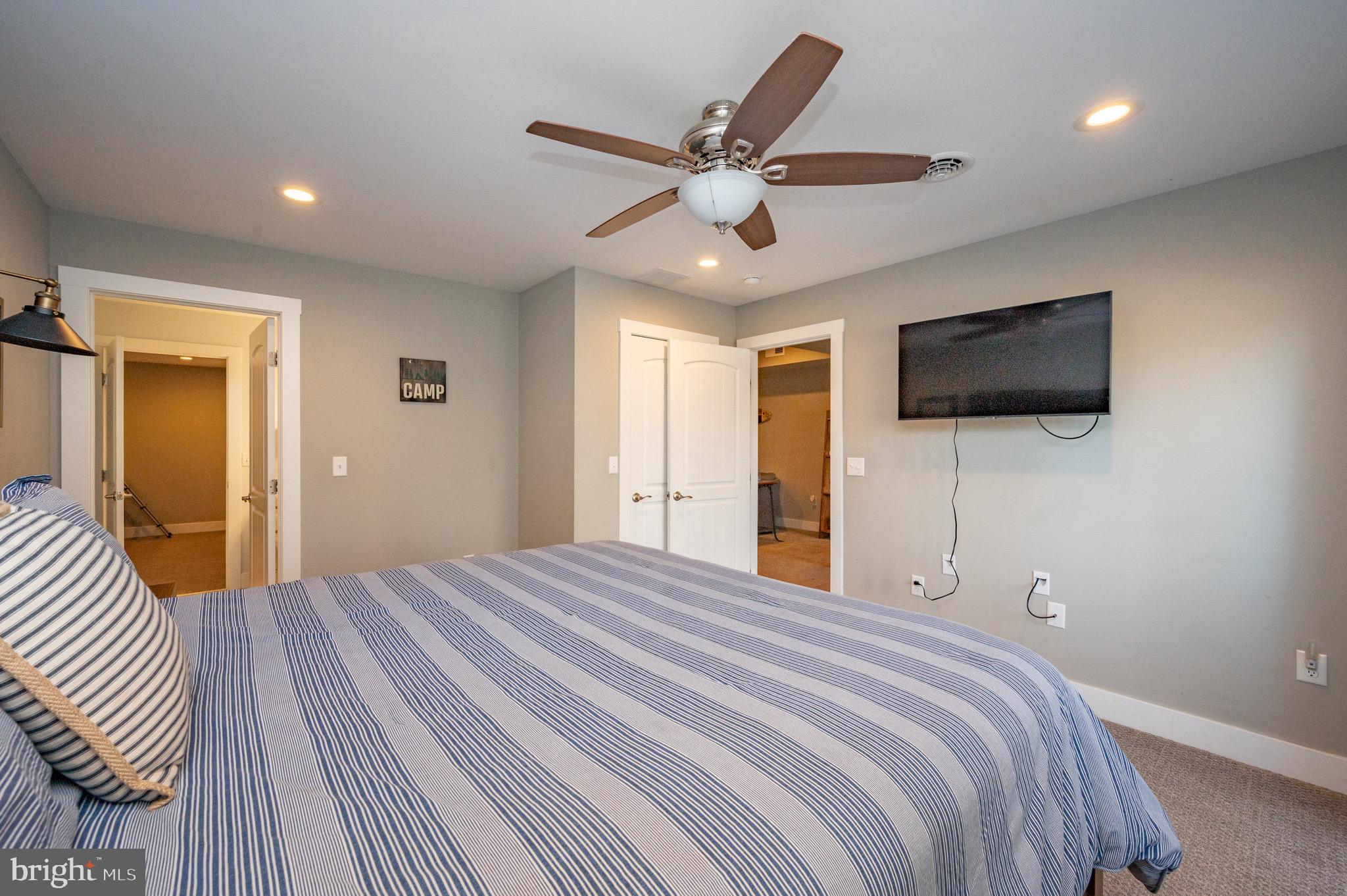 TIMBERLAKE VILLAGE - Residential