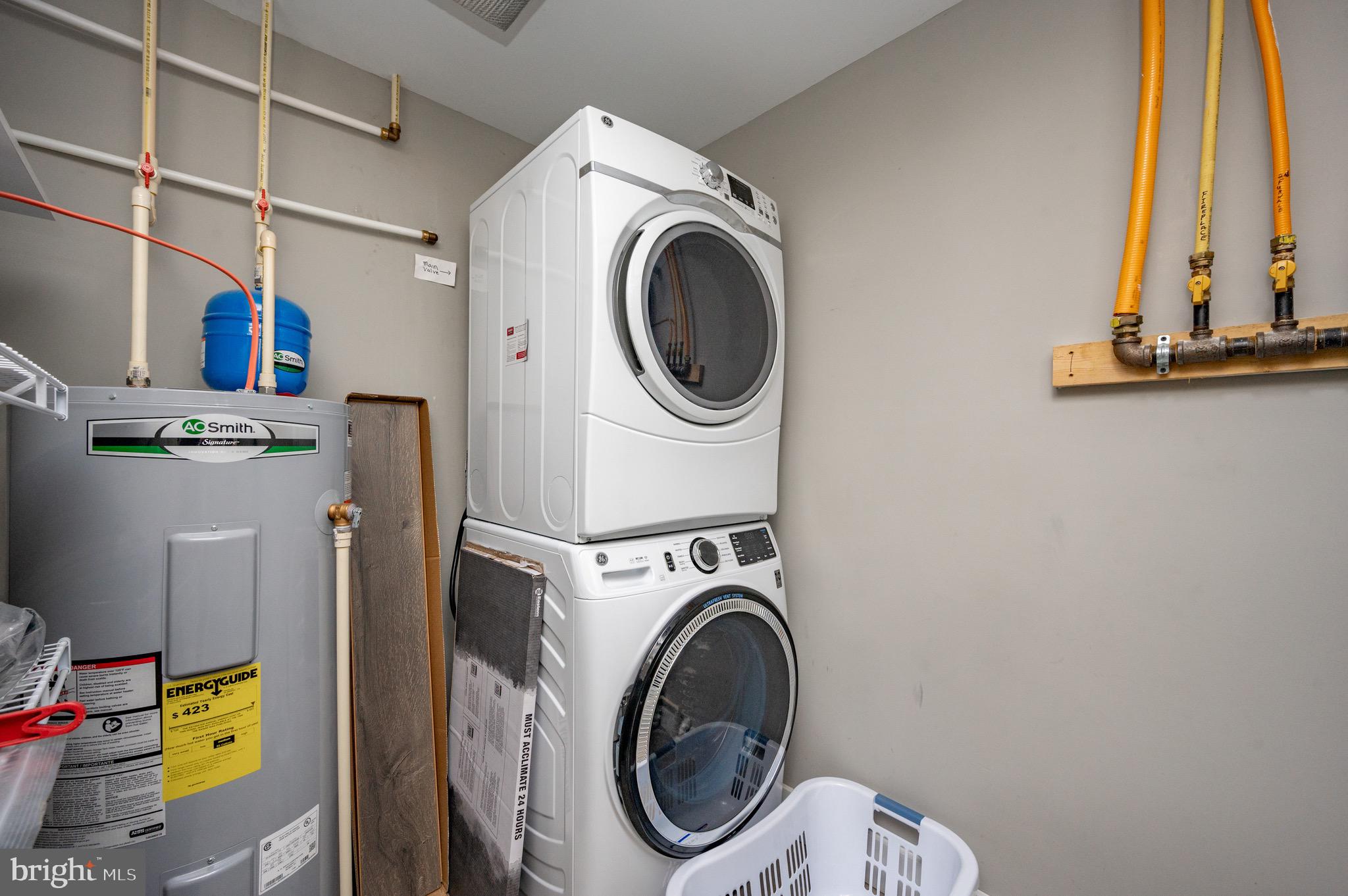 TIMBERLAKE VILLAGE - Residential