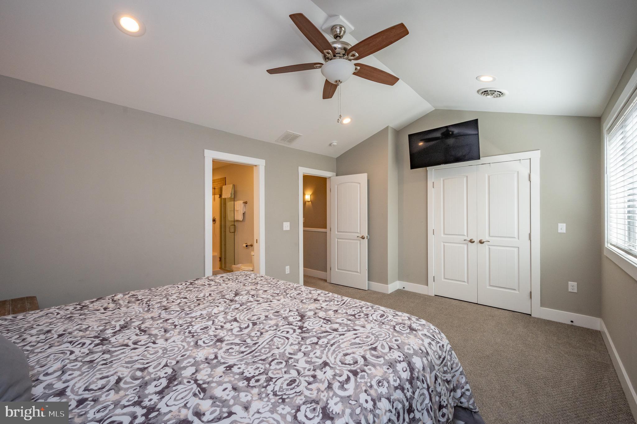 TIMBERLAKE VILLAGE - Residential