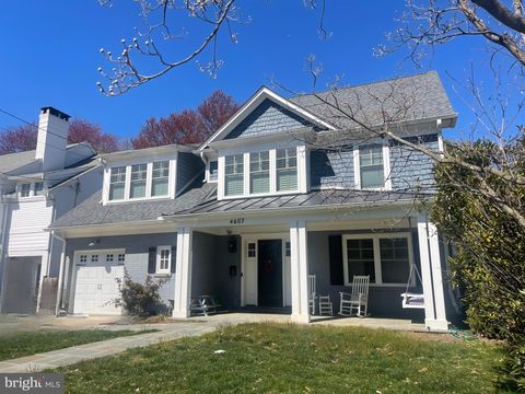Photo of 4607 Harling Lane, BETHESDA, MD 20814 (MLS # MDMC2172250)
