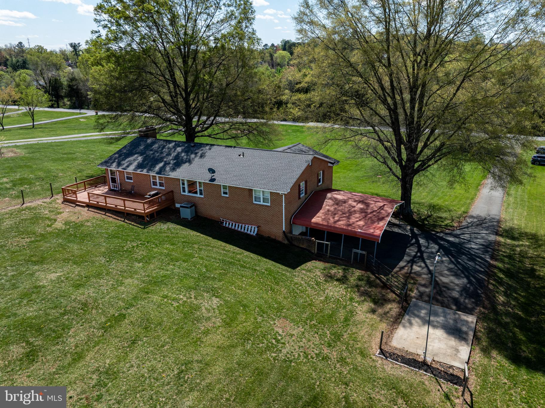 GREENFIELDS - Residential