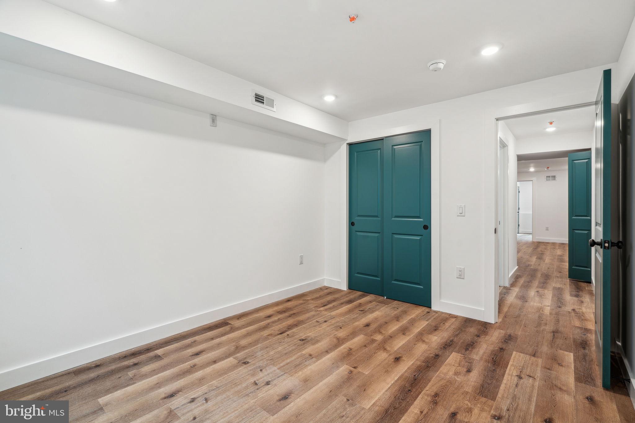 TEMPLE UNIVERSITY - Residential Lease