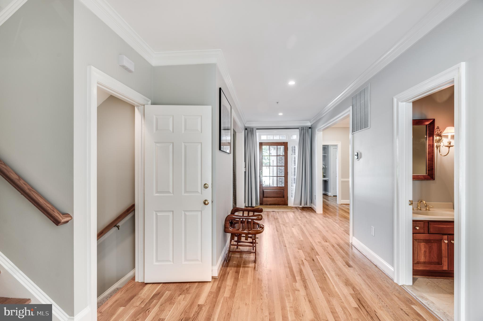 RIVER FALLS - Residential Lease