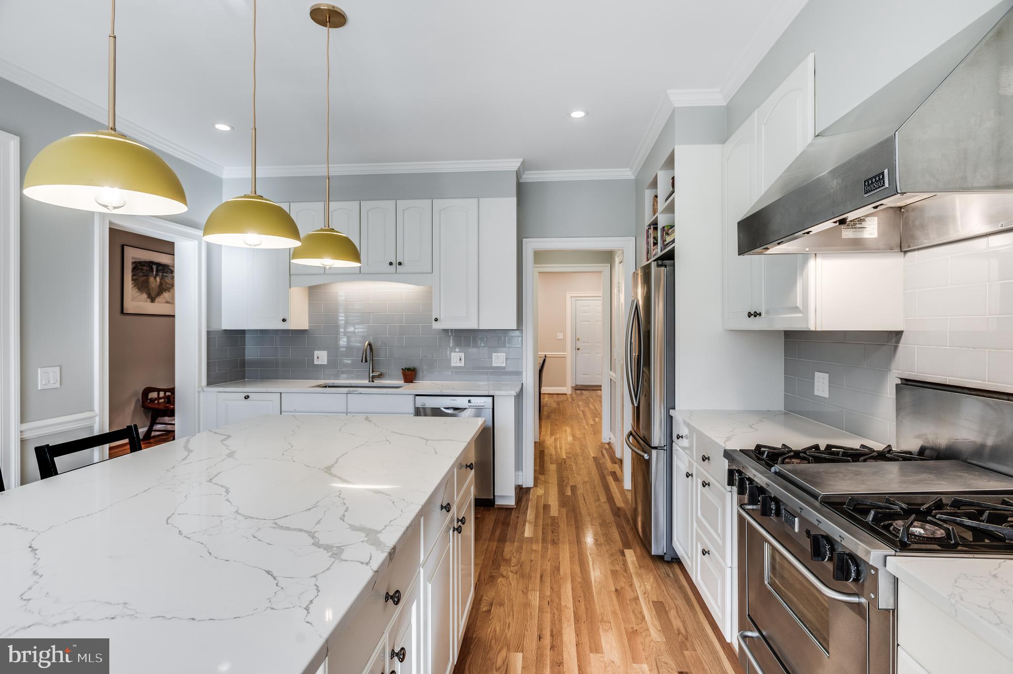 RIVER FALLS - Residential Lease