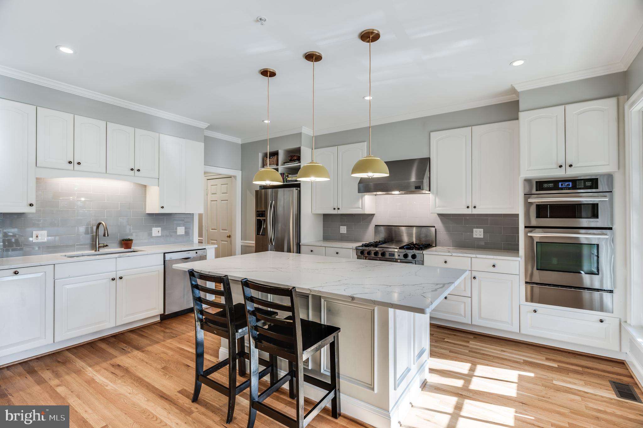 RIVER FALLS - Residential Lease