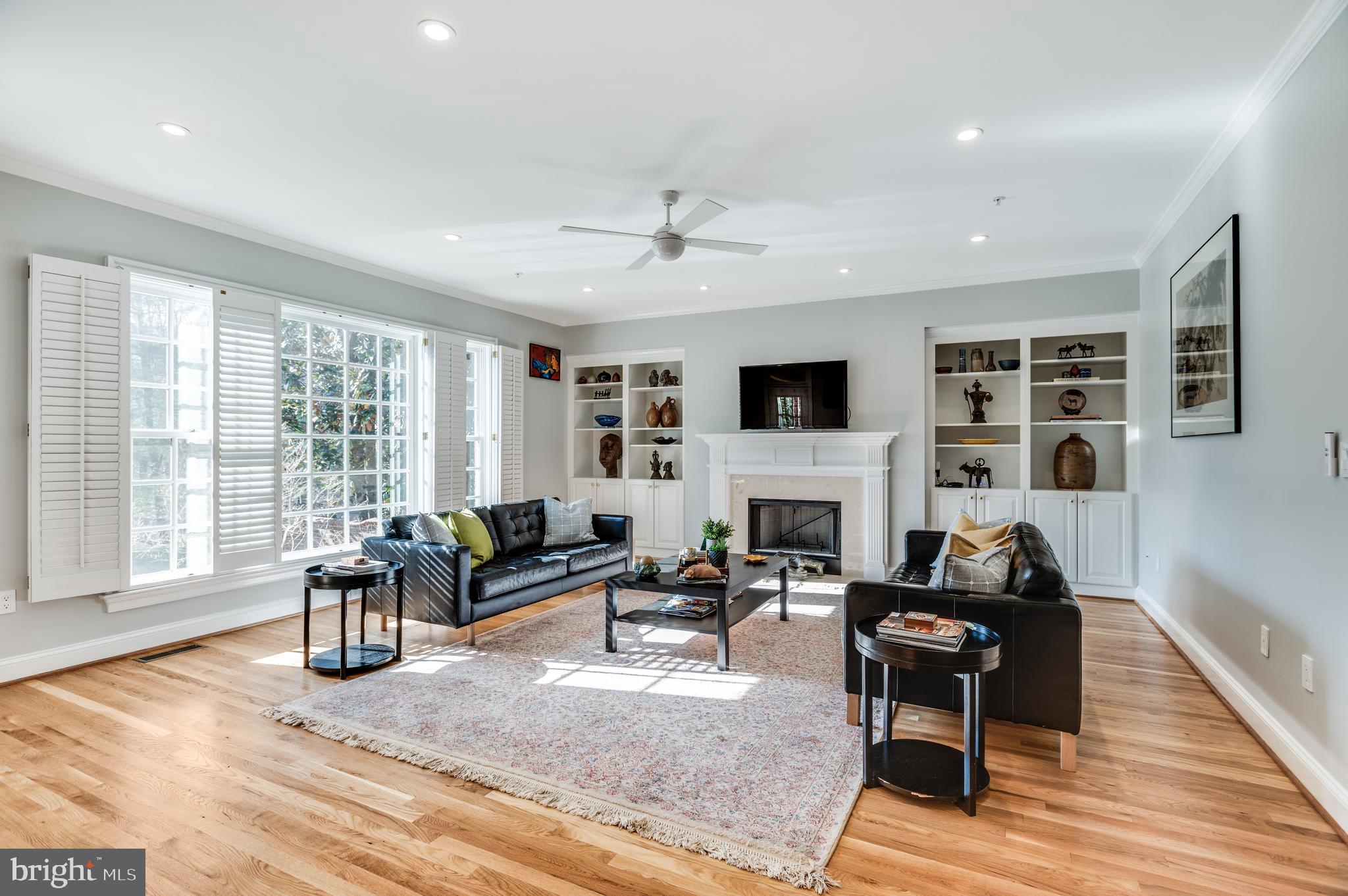 RIVER FALLS - Residential Lease