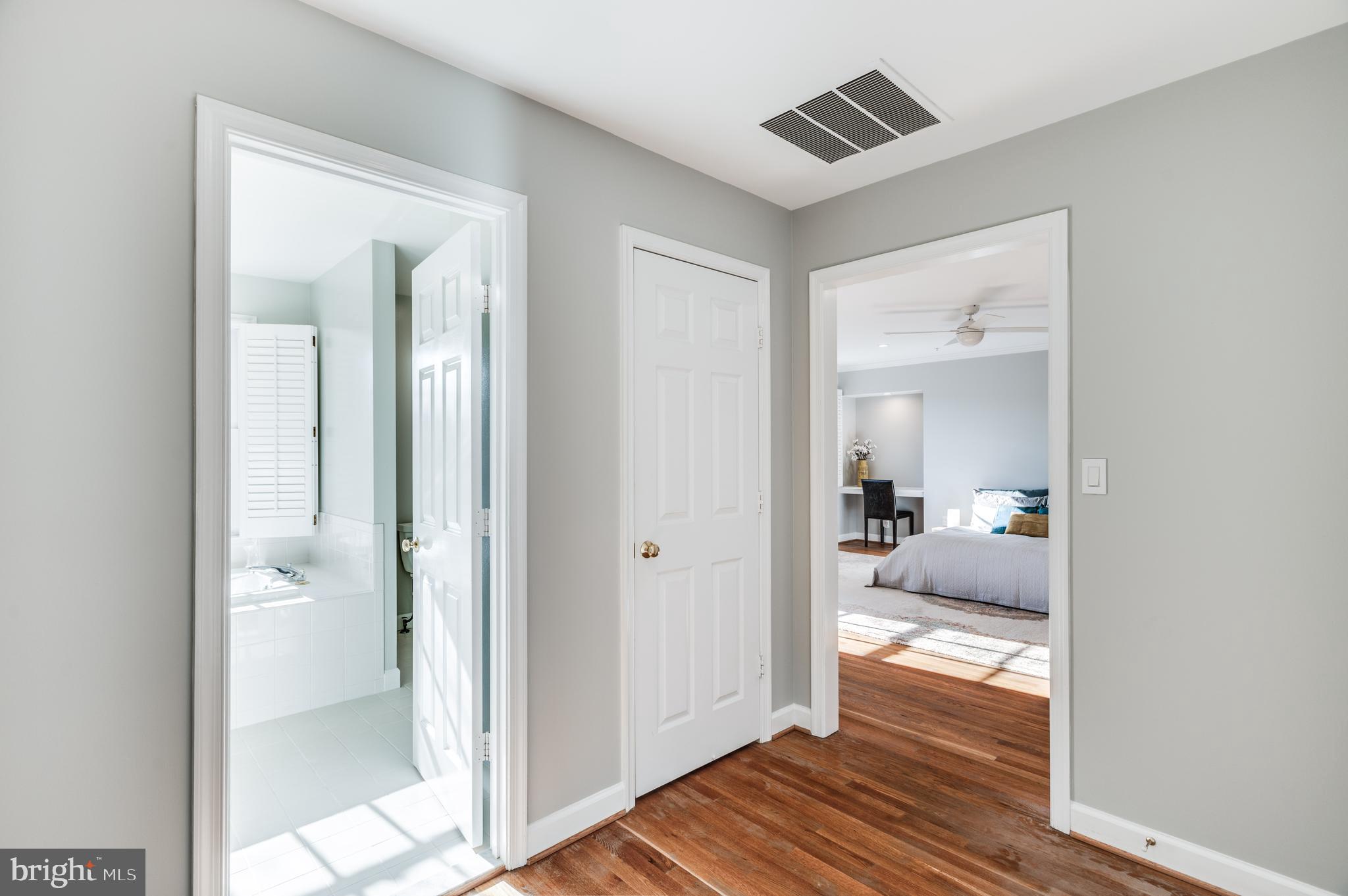 RIVER FALLS - Residential Lease