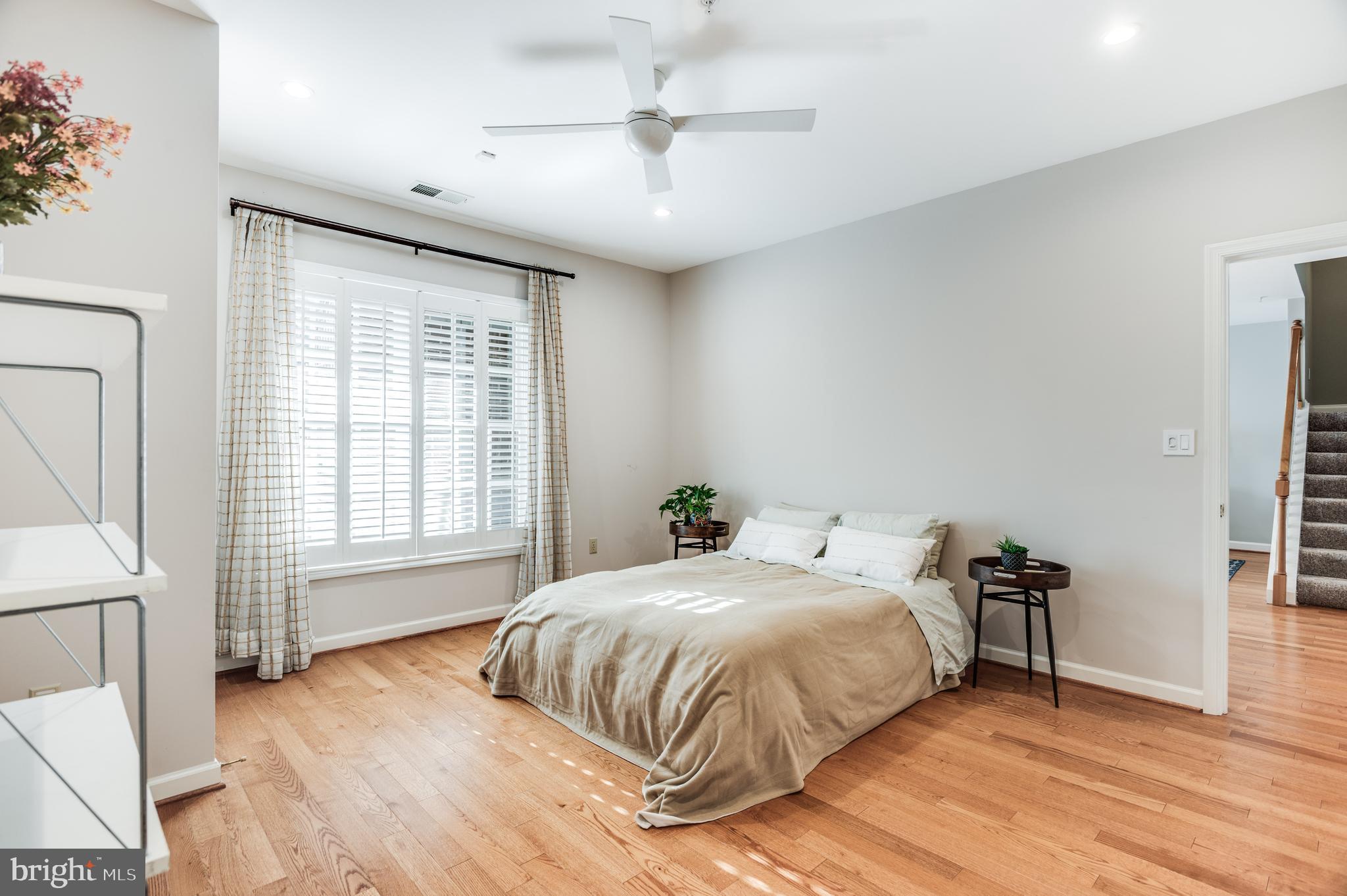 RIVER FALLS - Residential Lease